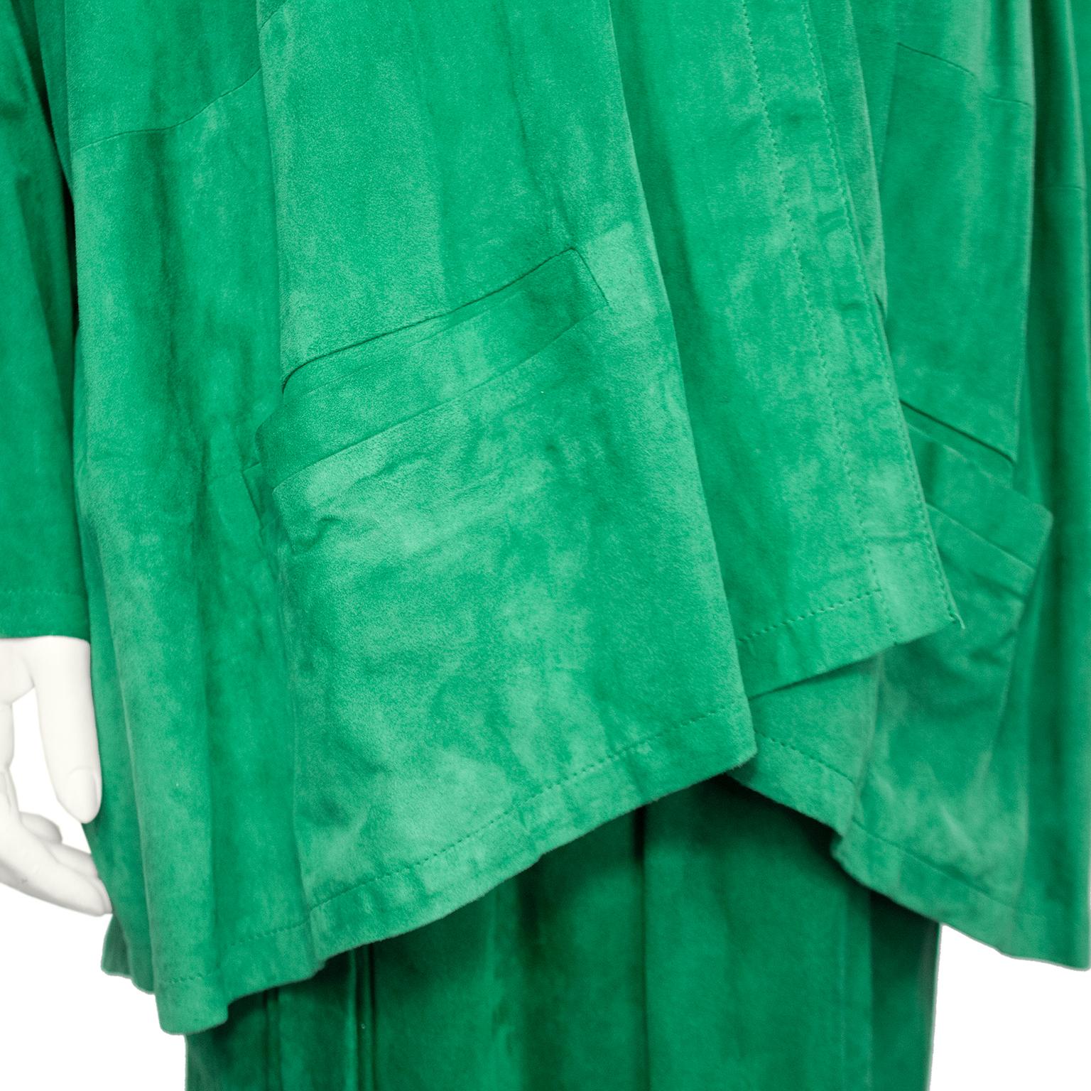 1980s Mario Valentino Kelly Green Suede Ensemble  For Sale 2