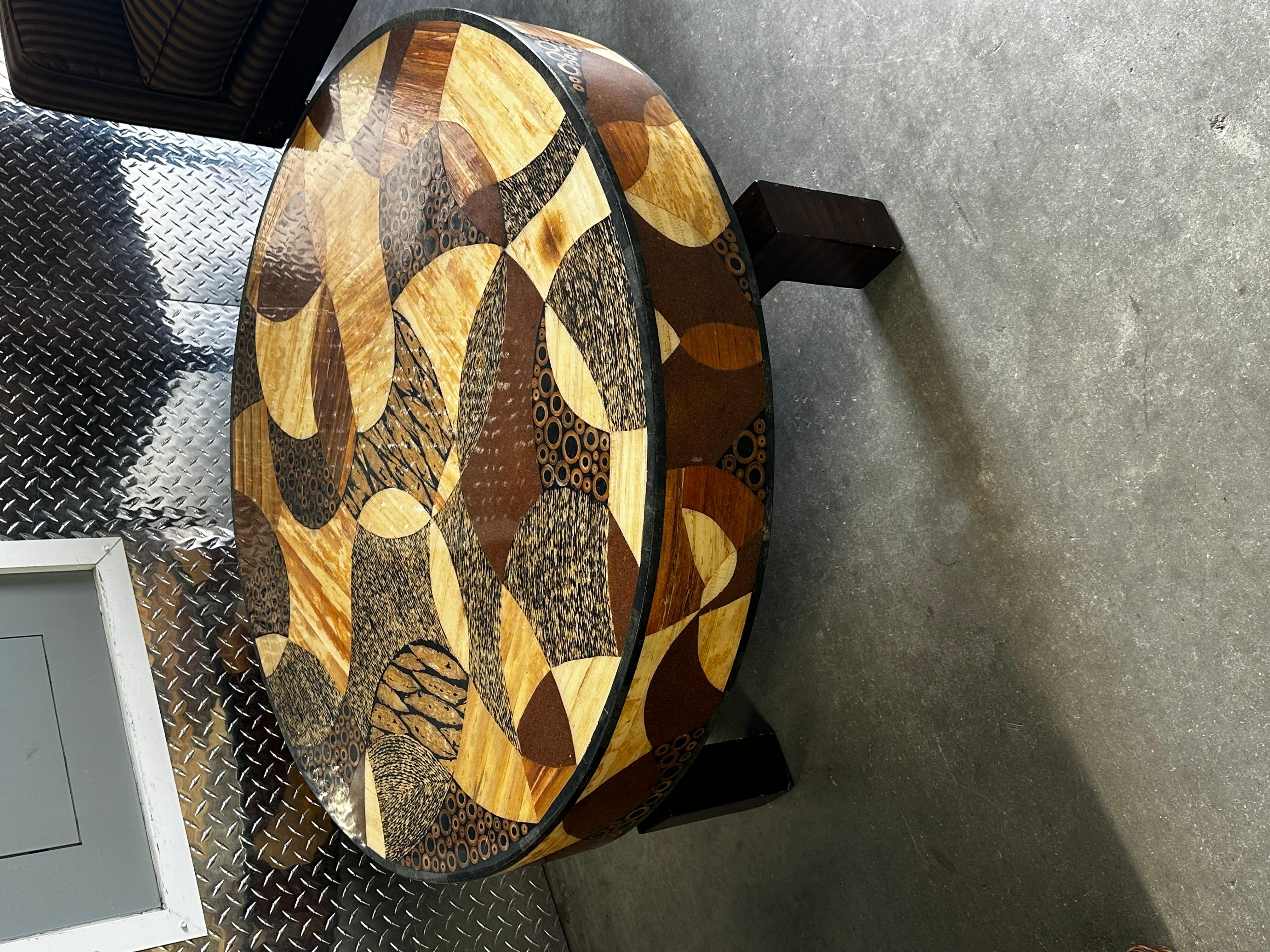 Mid-Century Modern 1980s Marquis Collection of Beverly Hills Wood Coffee Round Table For Sale