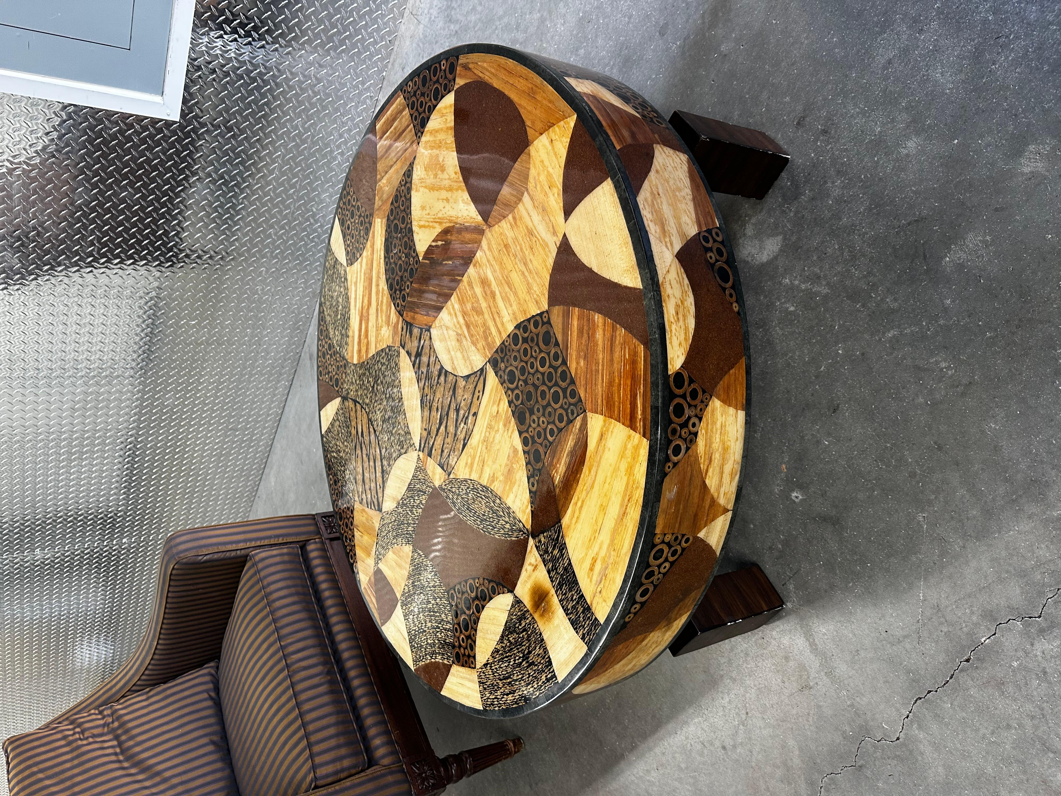 Late 20th Century 1980s Marquis Collection of Beverly Hills Wood Coffee Round Table For Sale