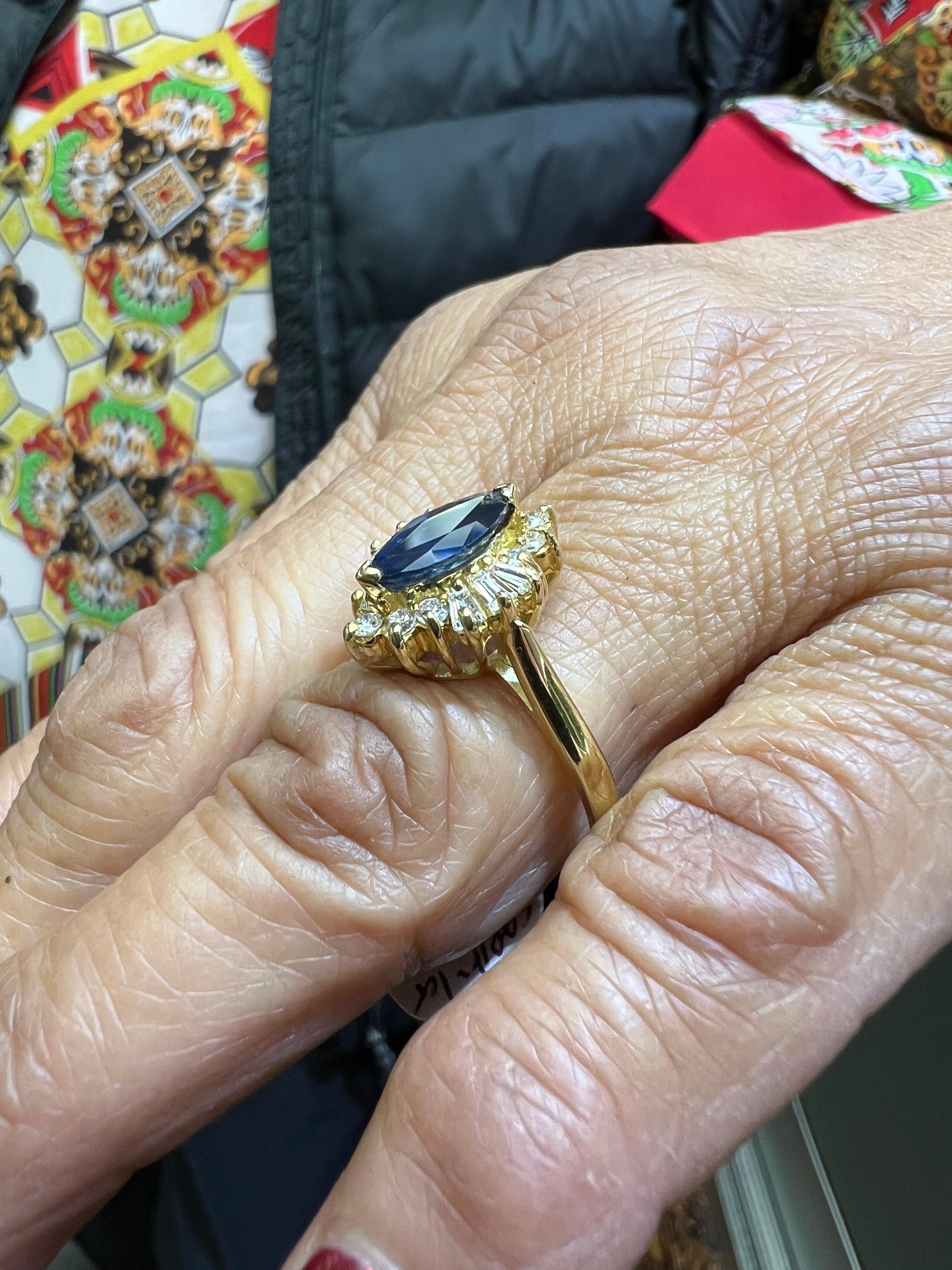 1980s Marquis Sapphire Diamond 14k Yellow Gold Cluster Ring In Good Condition For Sale In Los Angeles, CA