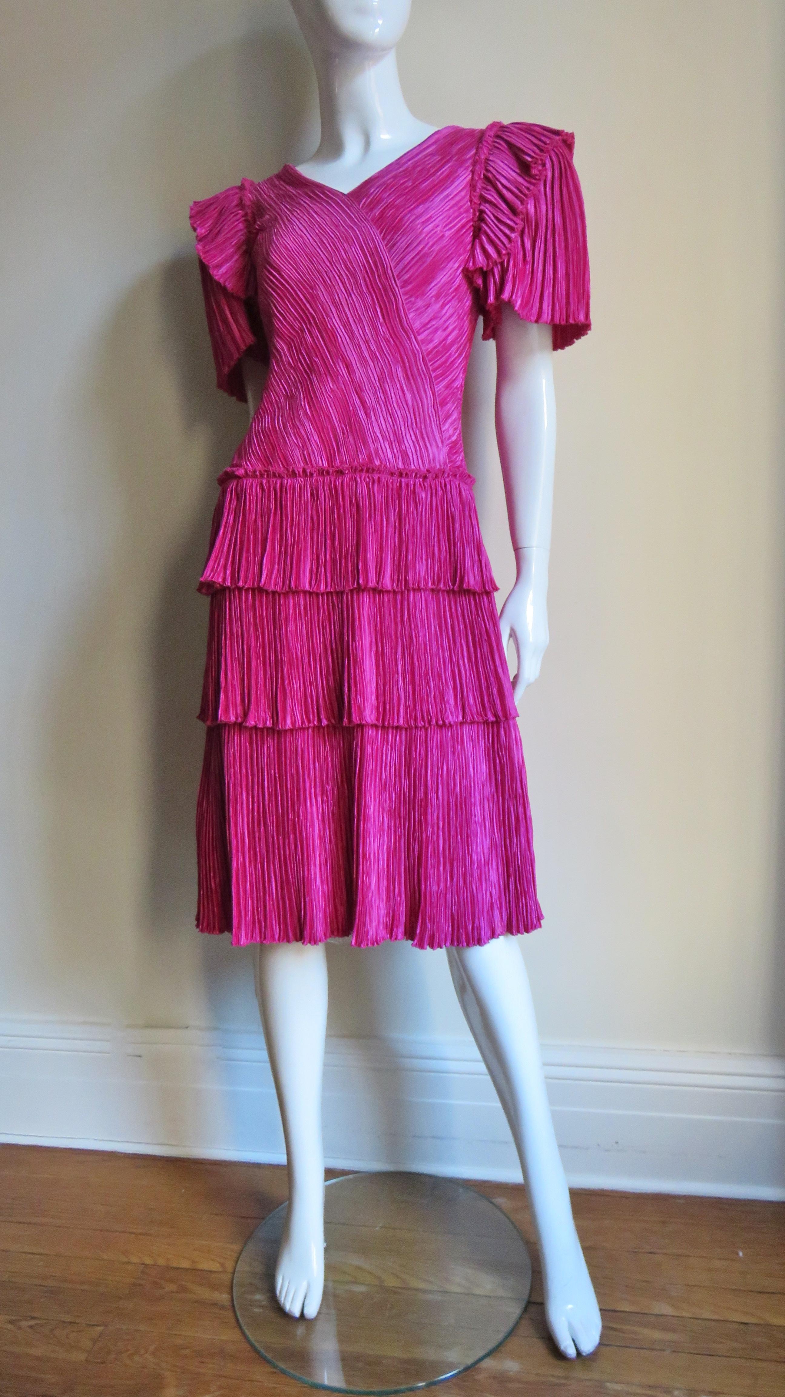 Mary McFadden Couture Seidenkleid 1980er Jahre im Angebot 1