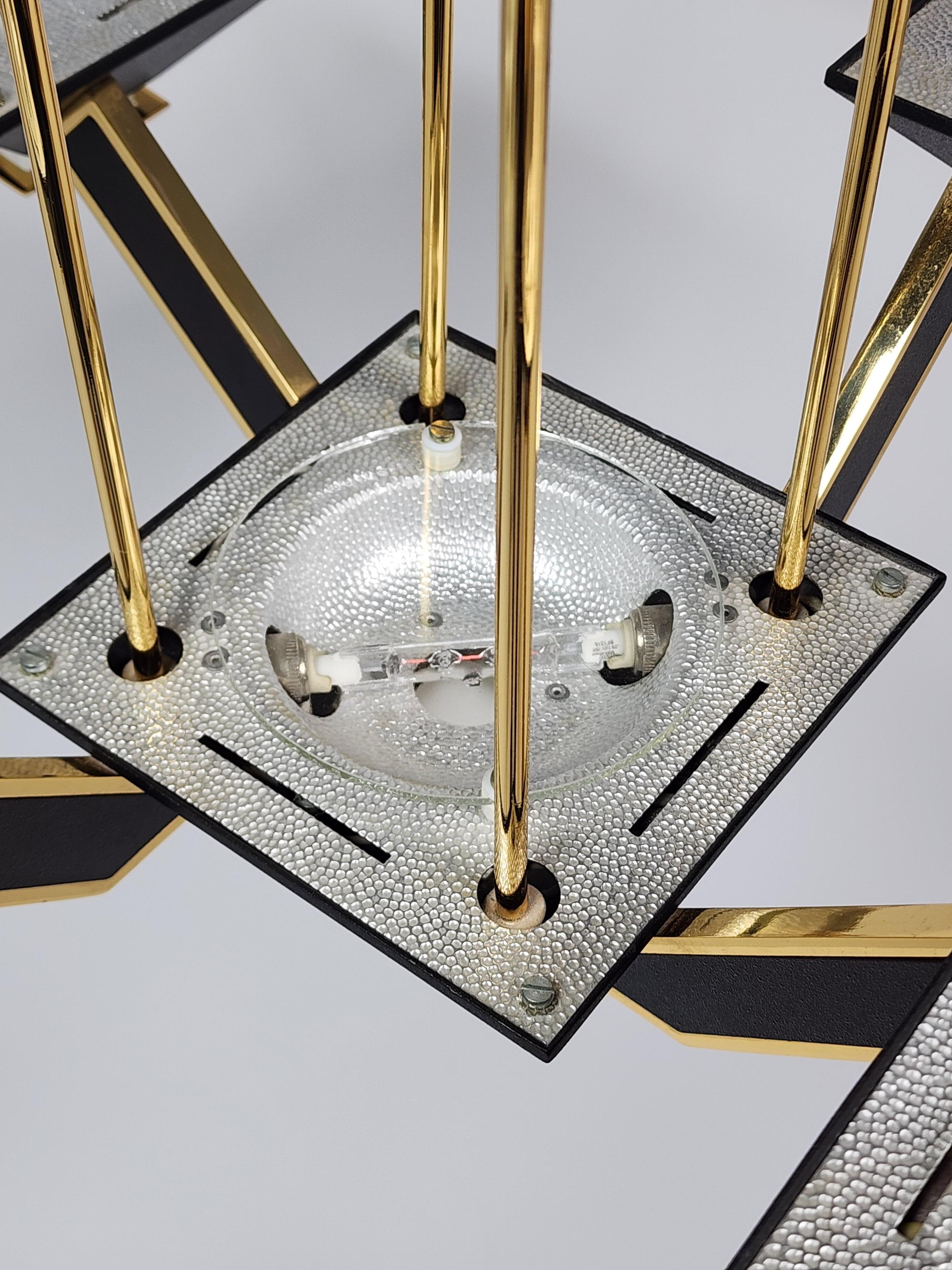 Americano Anni '80 , Massive 9 Lighting  Lampadario alogeno in vendita