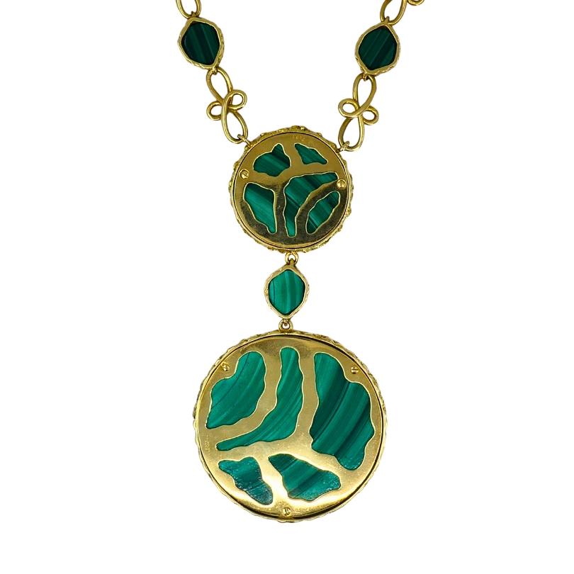 1980 Mauboussin Paris Collier à pendentifs en or 18k et malachite Unisexe en vente
