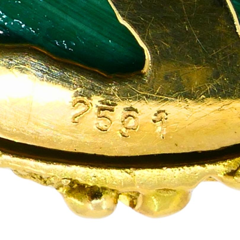 1980 Mauboussin Paris Collier à pendentifs en or 18k et malachite en vente 3
