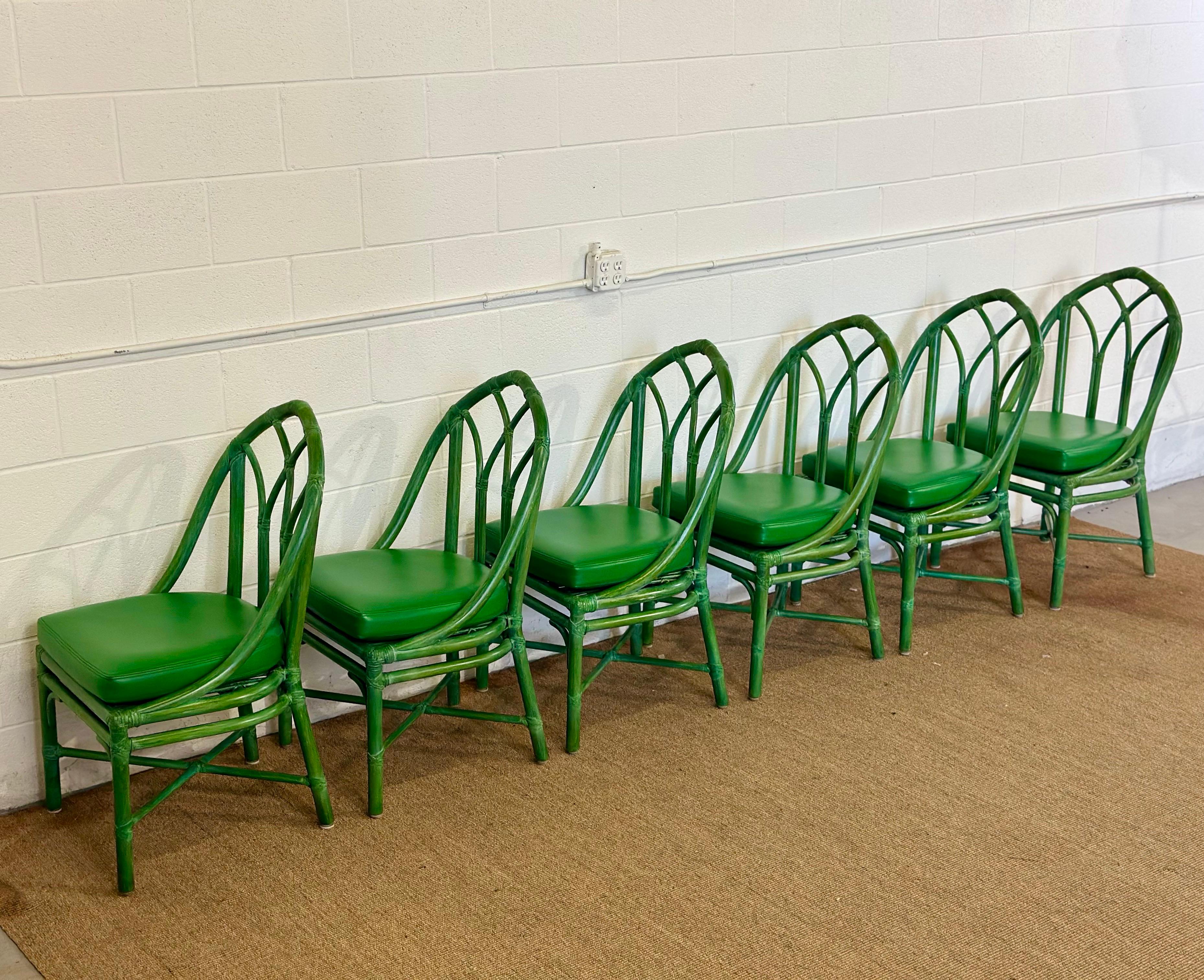 Sedie da pranzo con schienale a cattedrale in rattan verde McGuire degli anni '80 - Set di sei sedie in vendita 7
