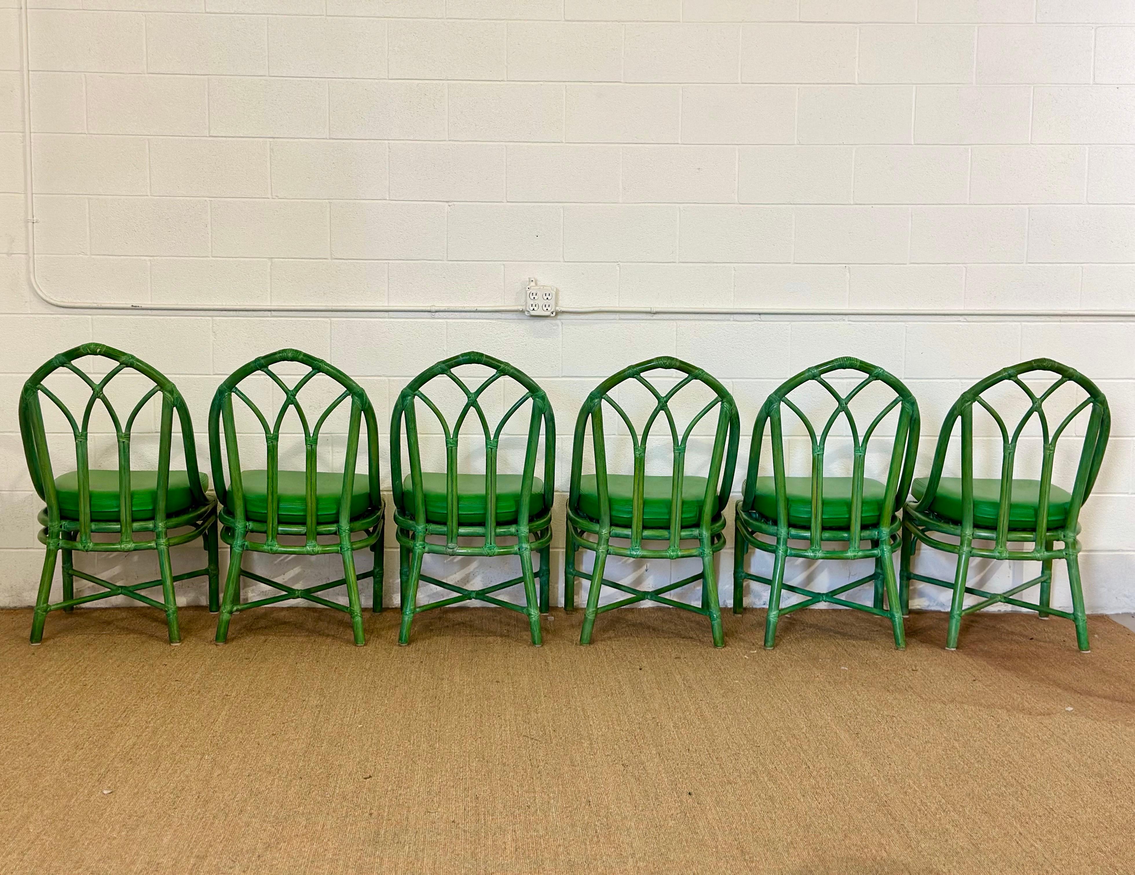 Sedie da pranzo con schienale a cattedrale in rattan verde McGuire degli anni '80 - Set di sei sedie in vendita 3
