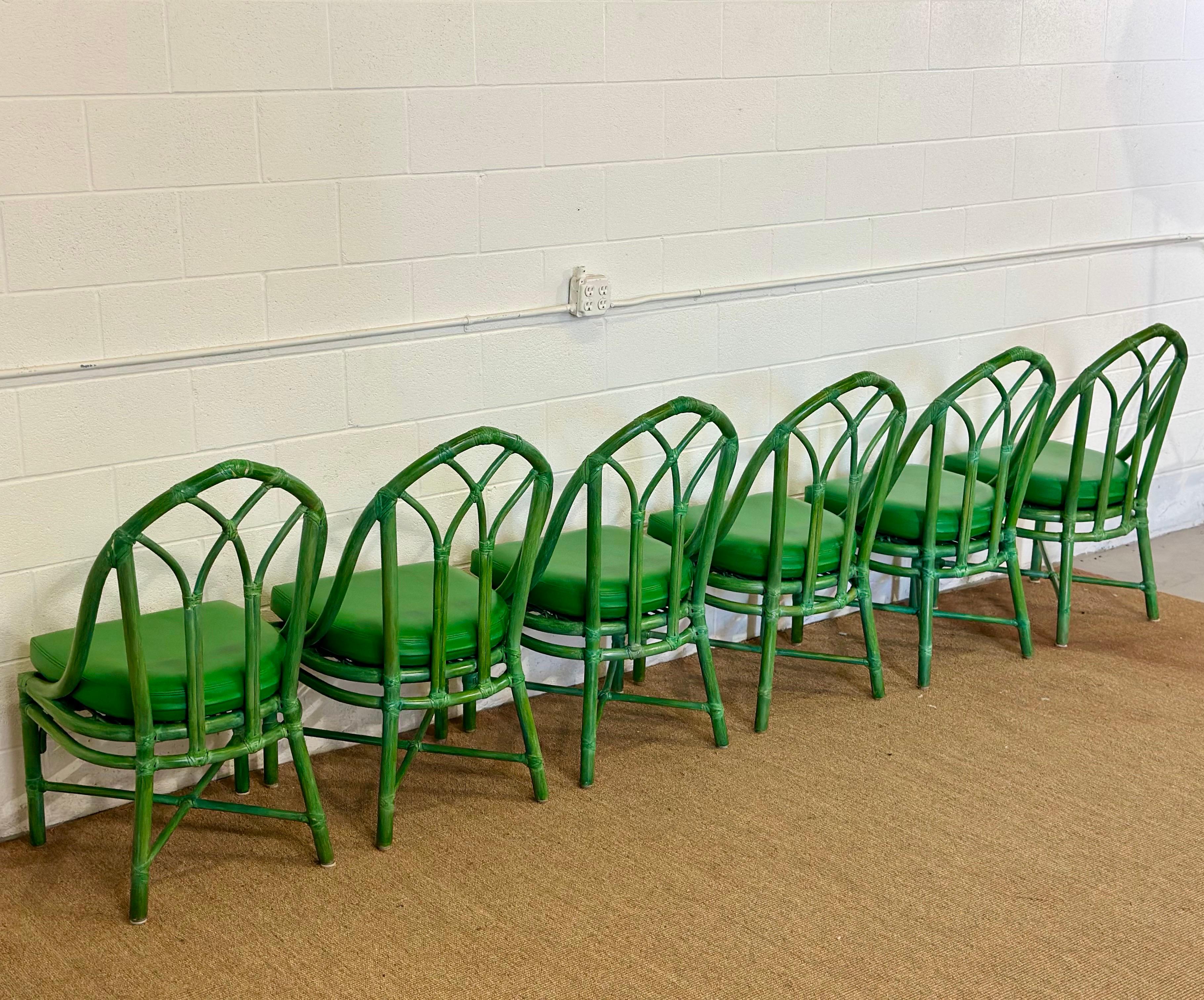 Sedie da pranzo con schienale a cattedrale in rattan verde McGuire degli anni '80 - Set di sei sedie in vendita 4