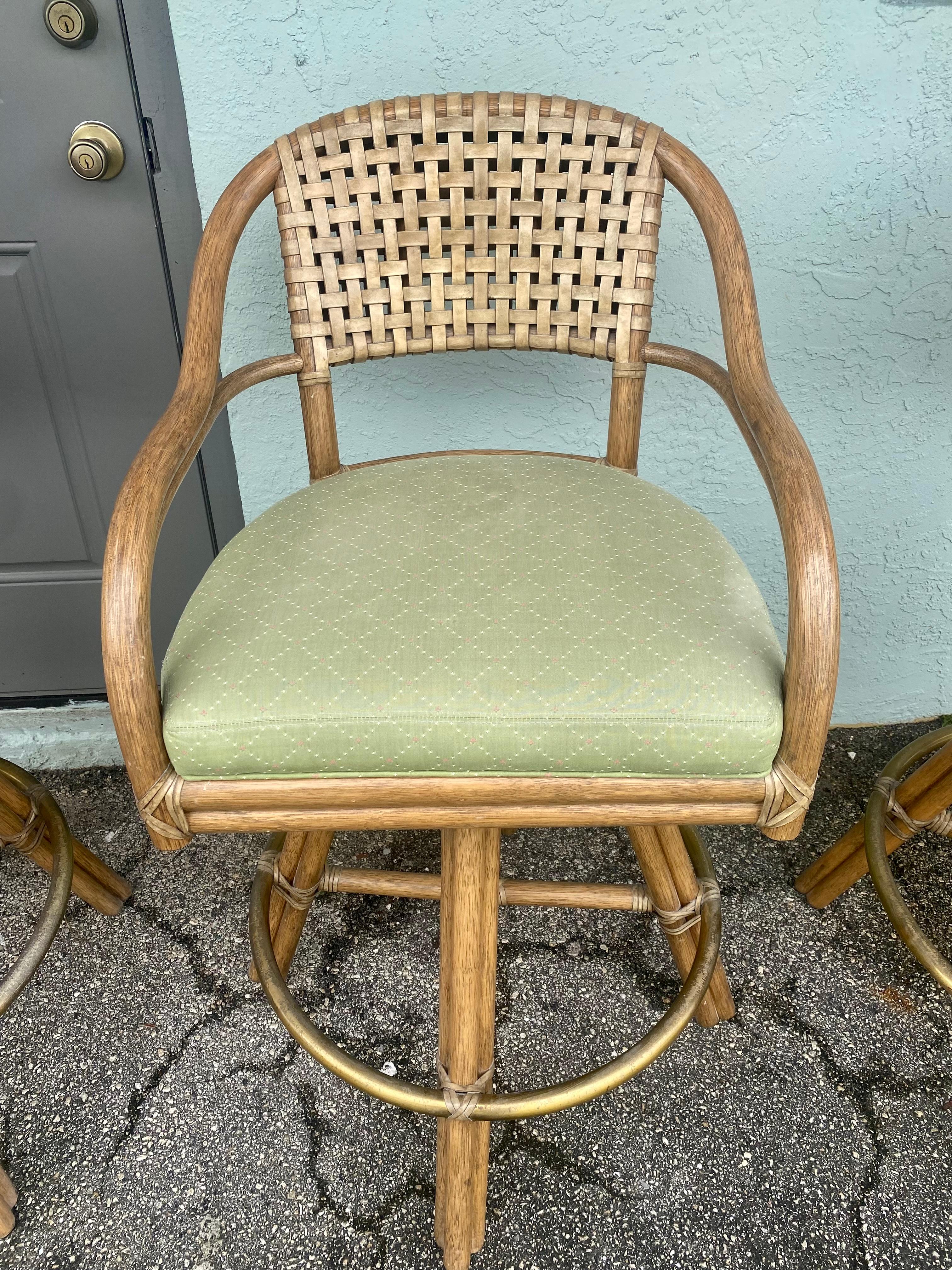 1980s McGuire Swivel Rattan and Leather Bar Stools, Set of 3 For Sale 3