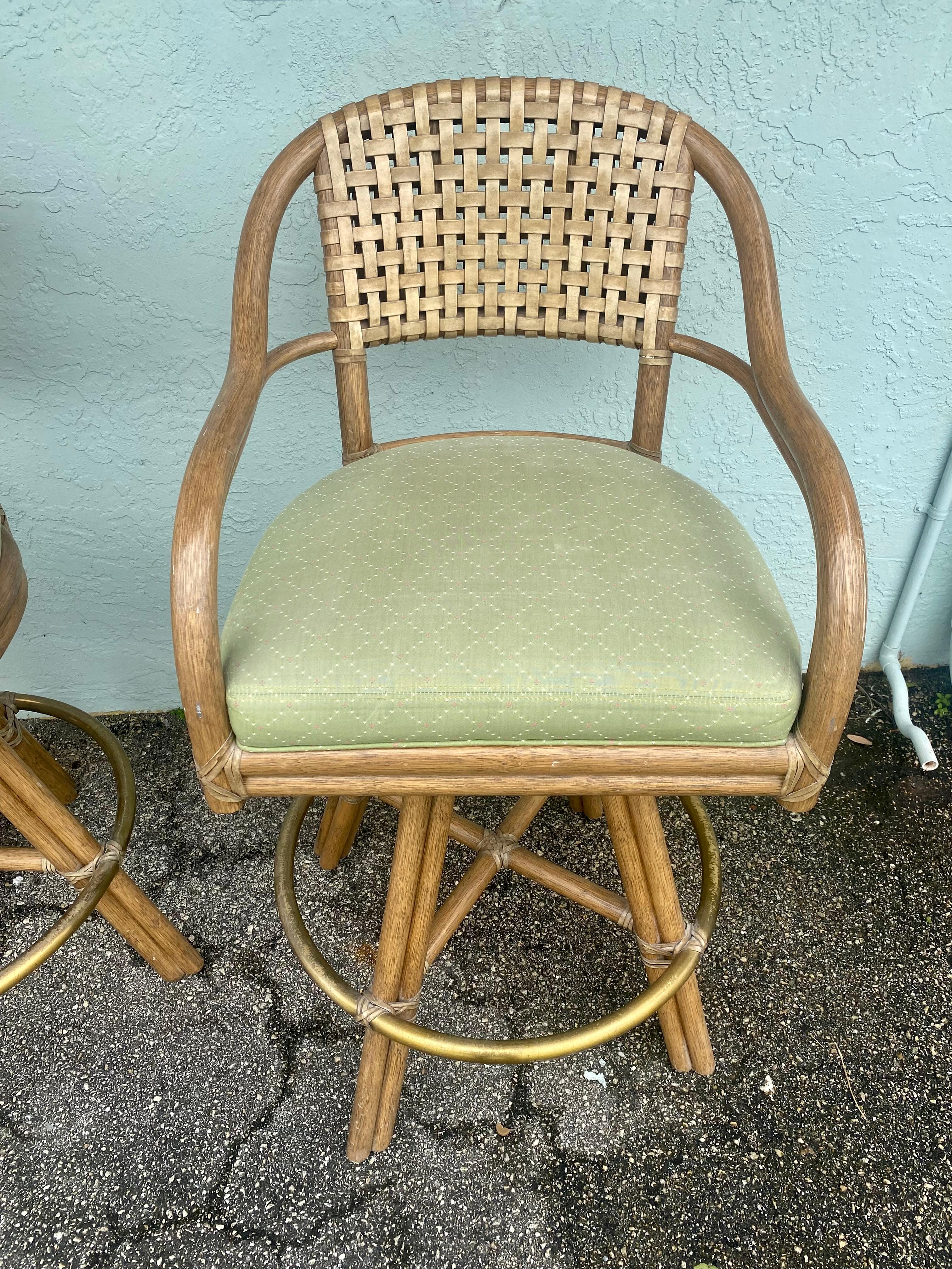 1980s McGuire Swivel Rattan and Leather Bar Stools, Set of 3 For Sale 2