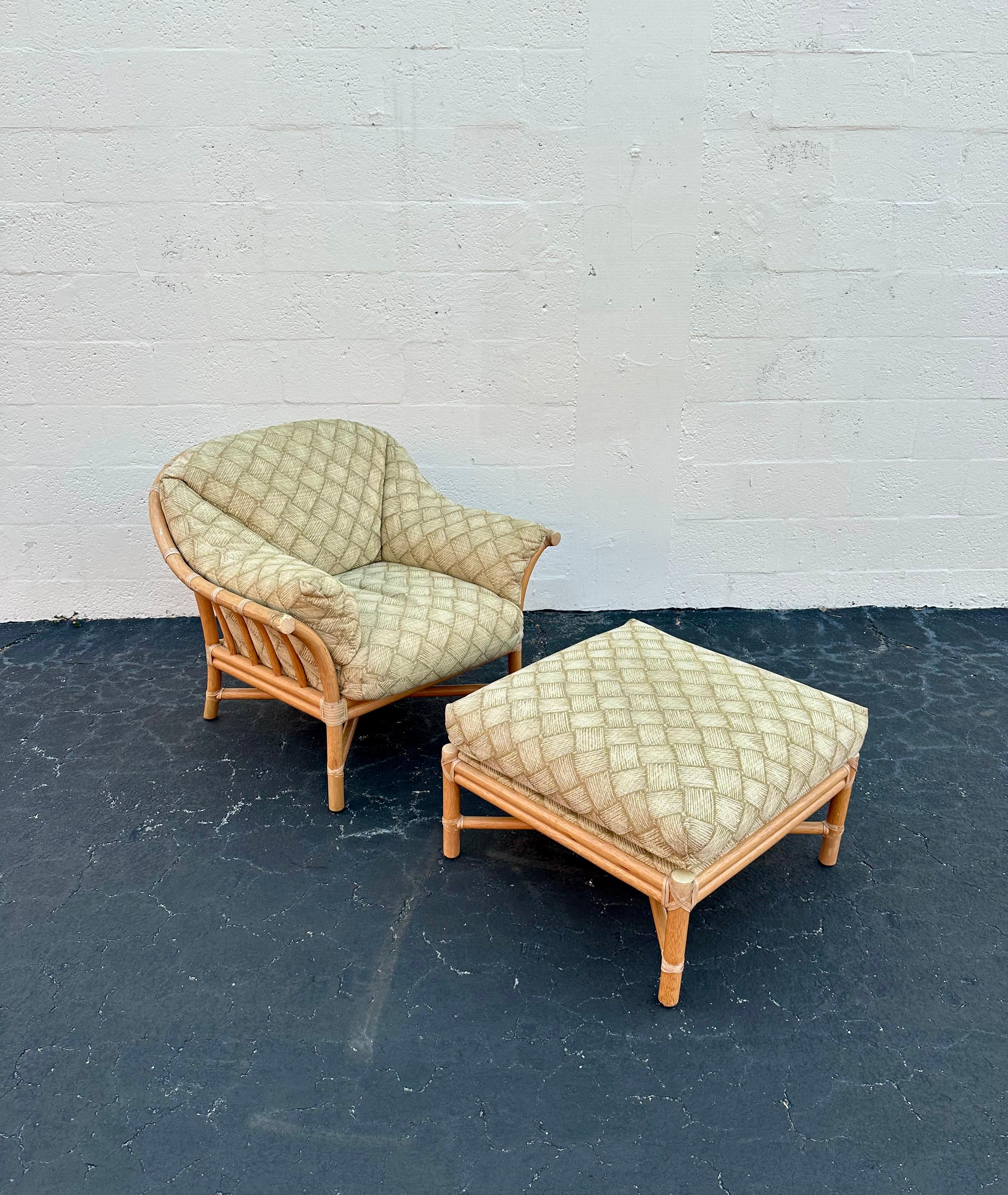 Bohémien Sedia ottomana anni '80 McGuire in rattan Greene & Greene, Set di 2 in vendita