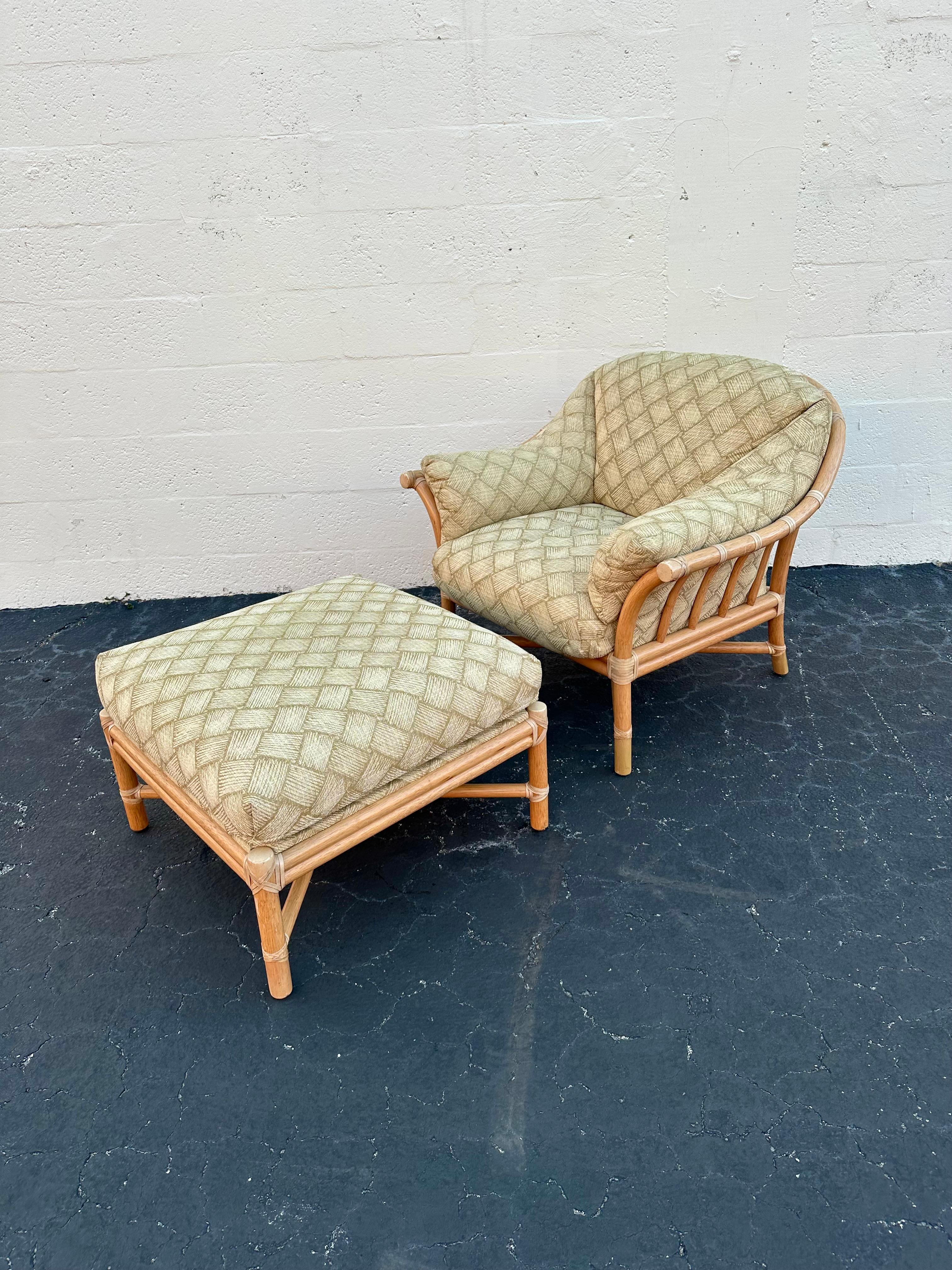 Americano Sedia ottomana anni '80 McGuire in rattan Greene & Greene, Set di 2 in vendita