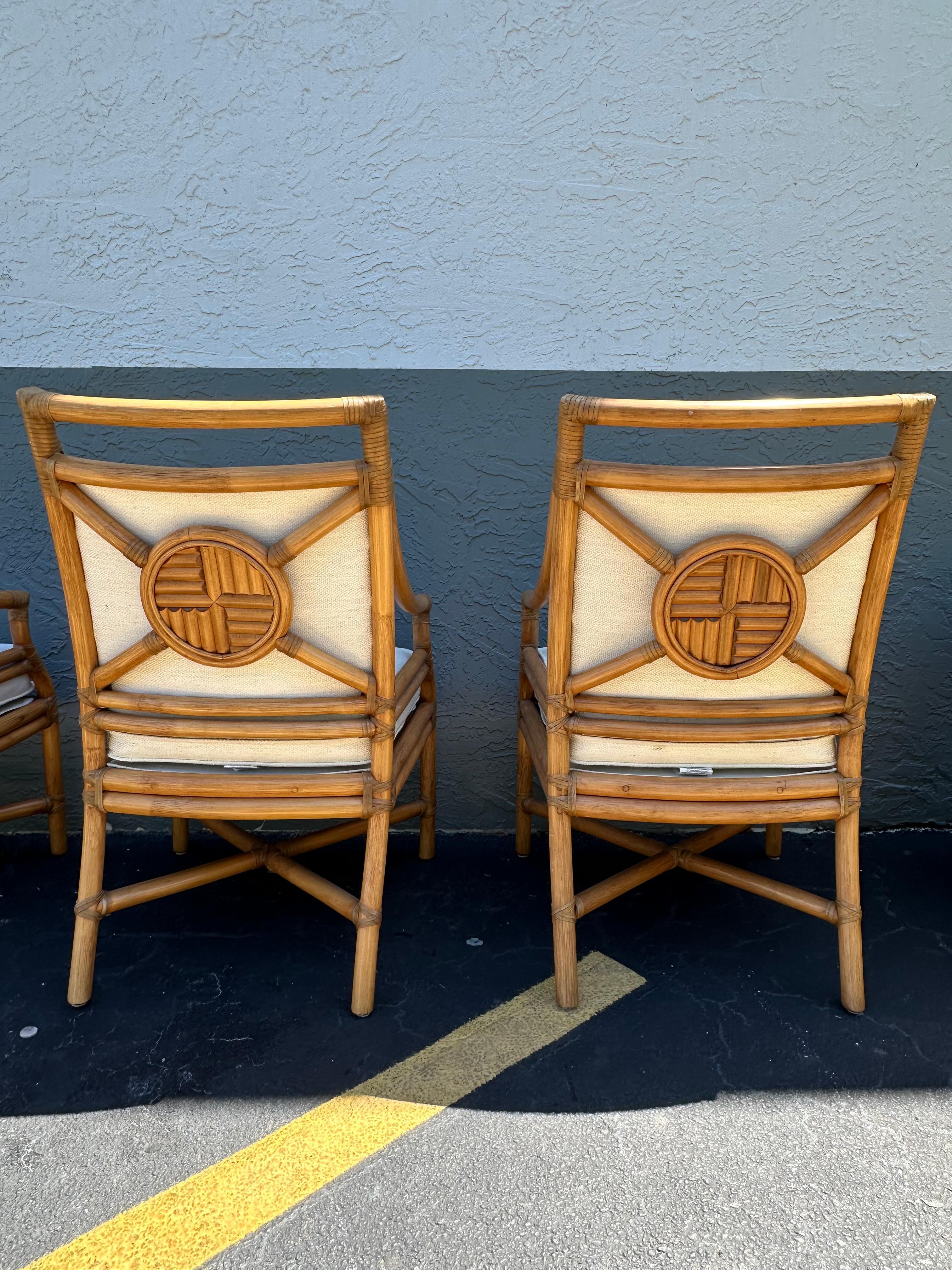 1980er Jahre McGuire Stil Target Back Stacked Rattan-Esszimmerstühle, 4er-Set im Angebot 4
