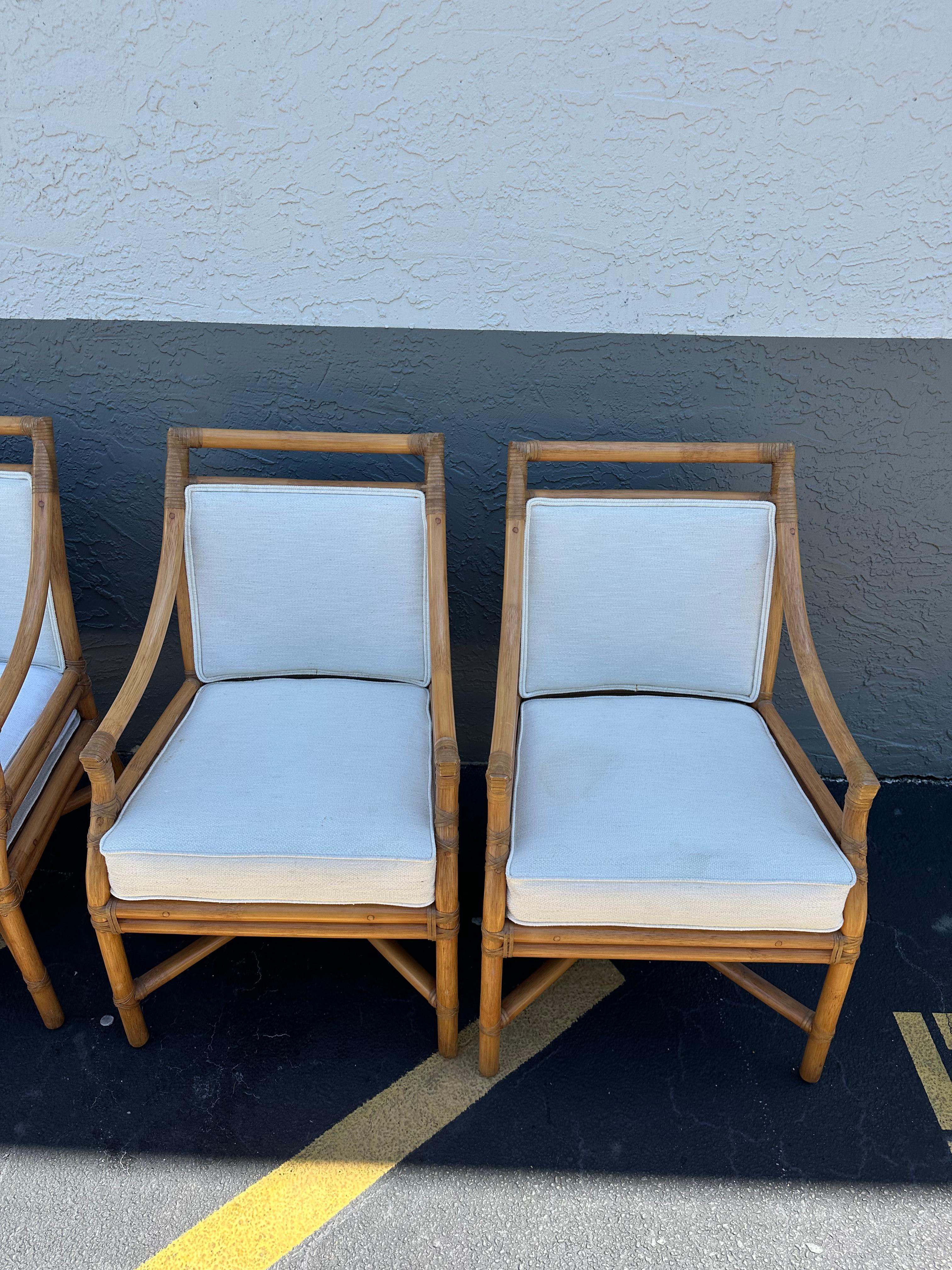 1980er Jahre McGuire Stil Target Back Stacked Rattan-Esszimmerstühle, 4er-Set im Angebot 7