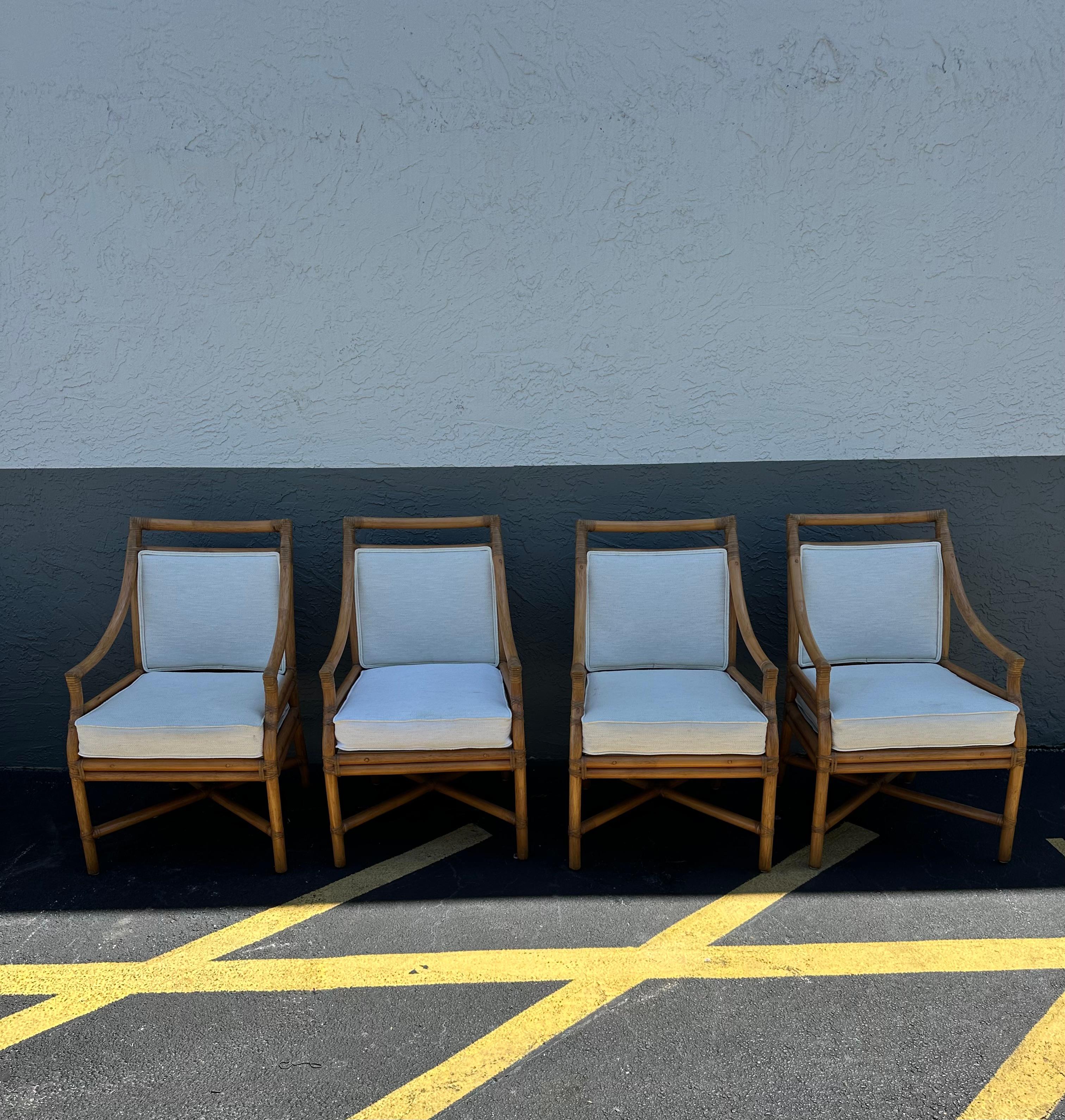 1980er Jahre McGuire Stil Target Back Stacked Rattan-Esszimmerstühle, 4er-Set im Zustand „Gut“ im Angebot in Fort Lauderdale, FL