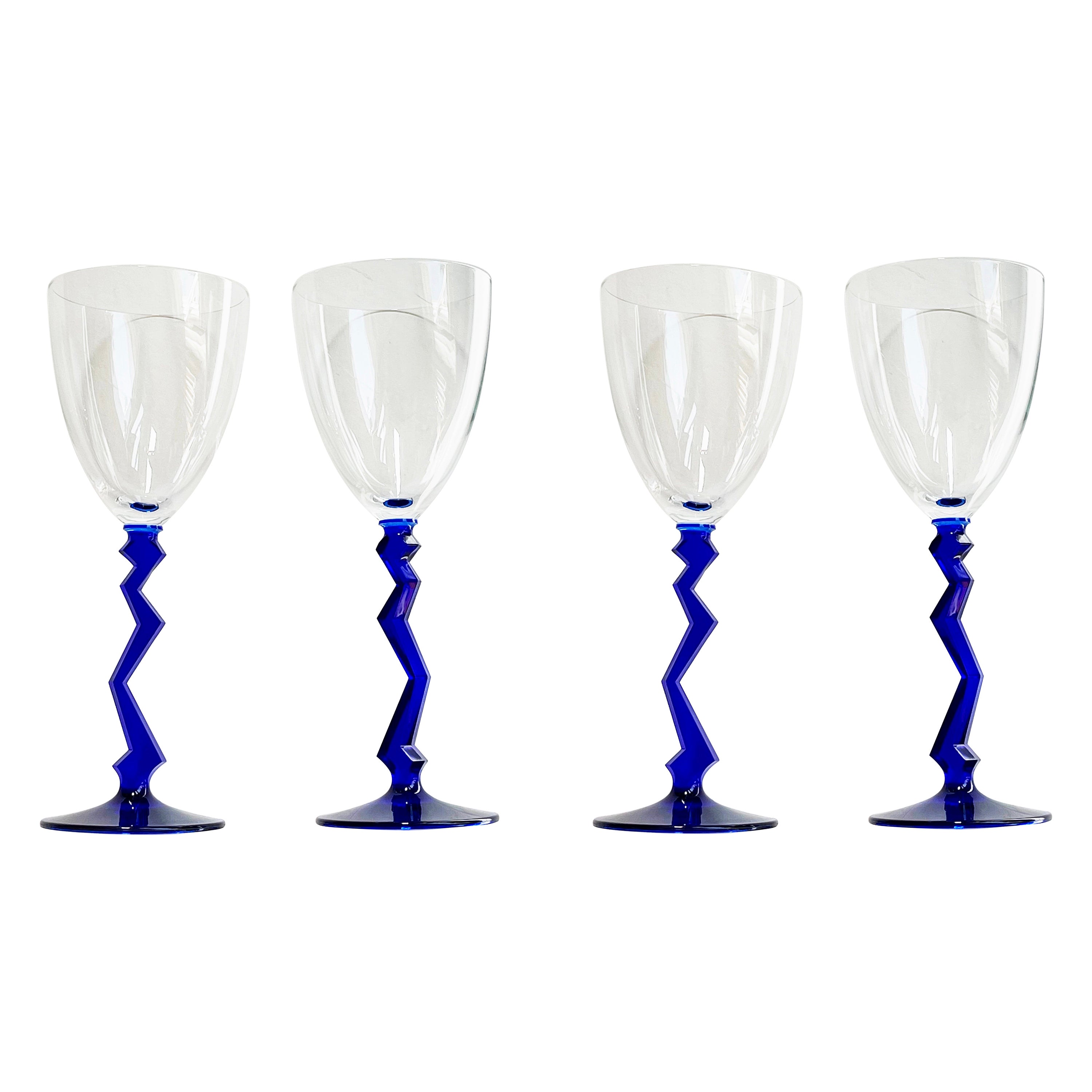 Set von 4 Memphis-Blauen Zickzack-Weingläsern mit Zickzack, 1980er Jahre, von Schott, Deutschland im Angebot
