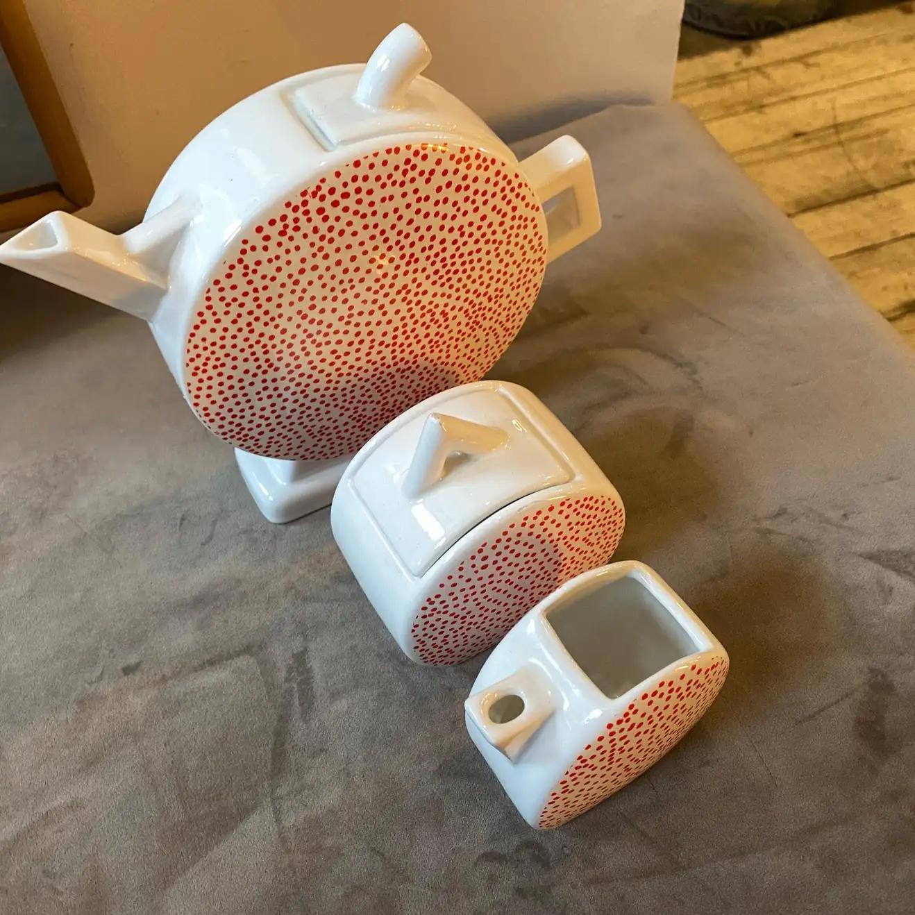 1980s Memphis Milano White and Red Ceramic Italian Tea Set by MAS For Sale 1