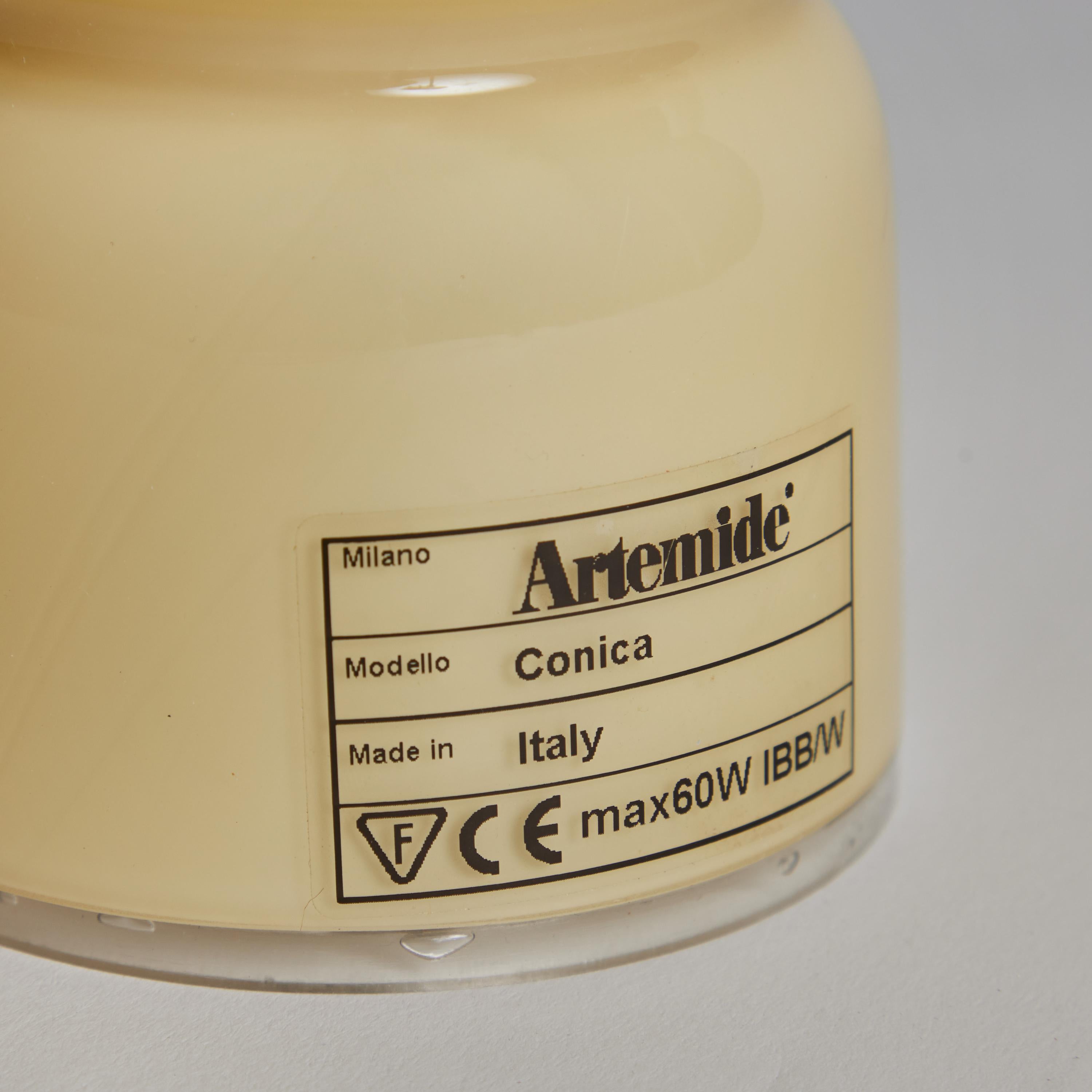 1980s Memphis Style 'Conica' Pale Yellow Glass Table Lamp for Artemide In Good Condition In Glendale, CA