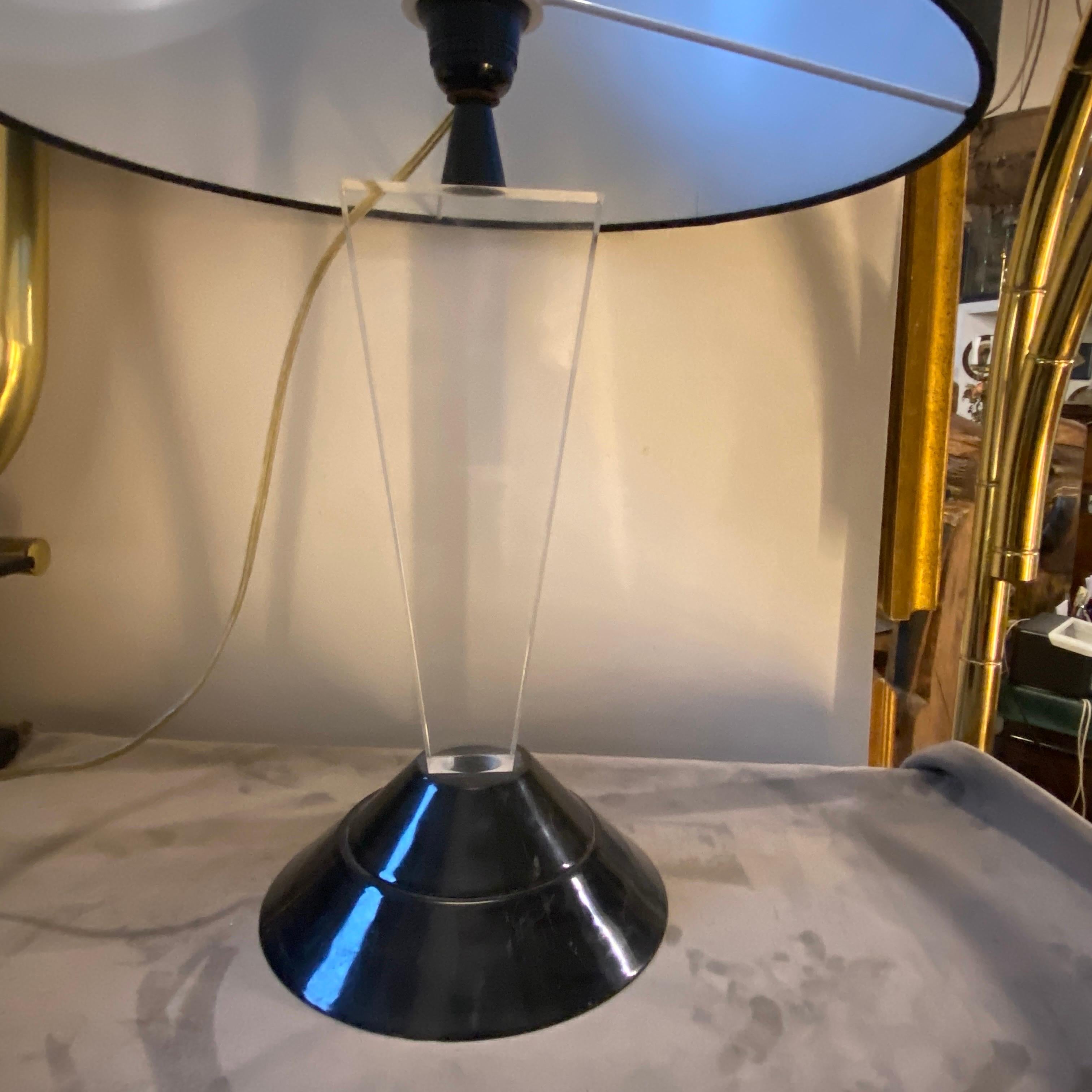 1980s Memphis Milano Style Black and Transparent Lucite Italian Table Lamp For Sale 2