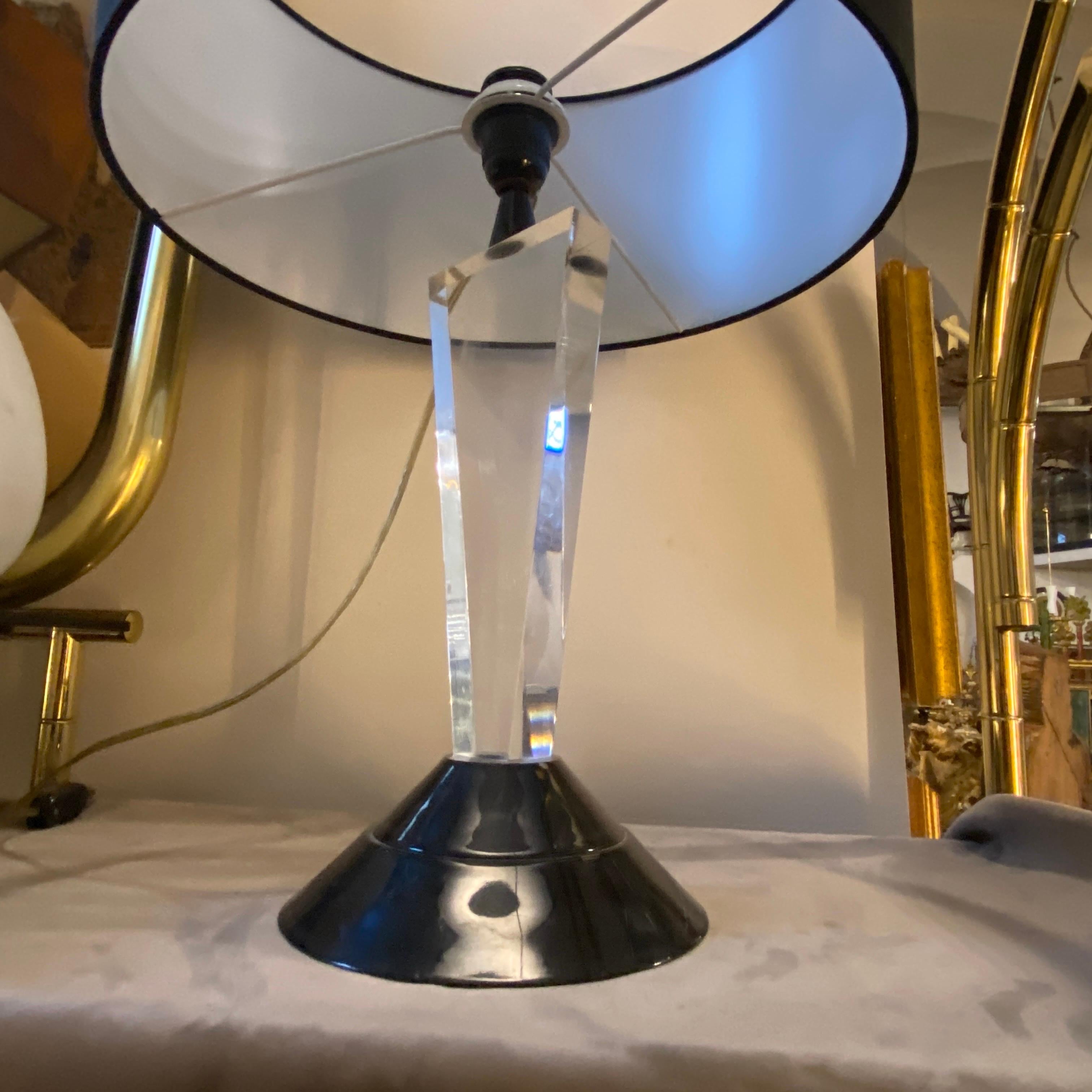 1980s Memphis Milano Style Black and Transparent Lucite Italian Table Lamp For Sale 4