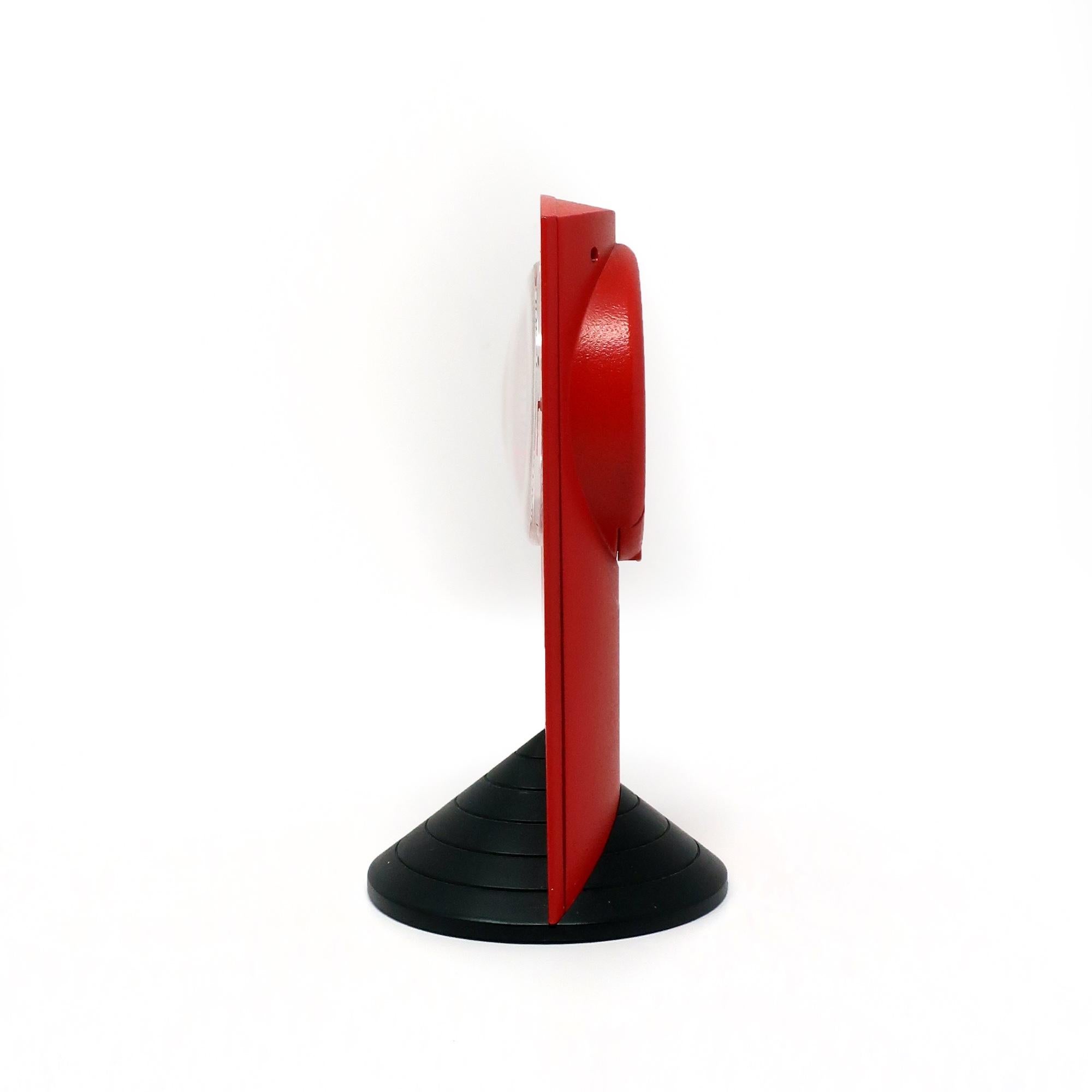1980s Memphis Style Red Triangle Base Desk Clock For Sale 2