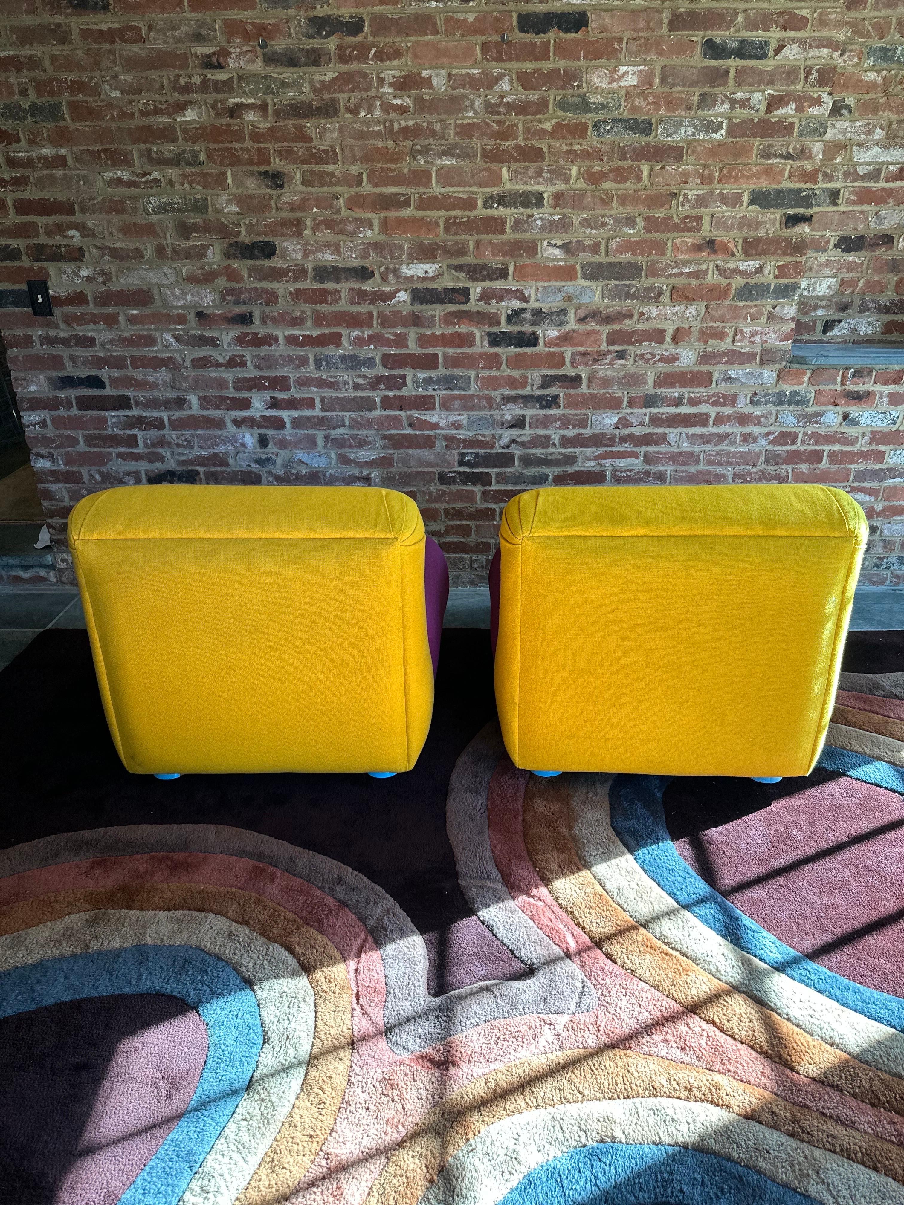 Postmoderne Paire de chaises pantoufles de style Memphis des années 1980 de Milo Baughman pour Thayer Coggin en vente