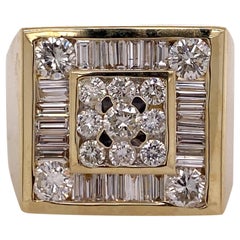 1980s Men's 2.65 Carat Diamond Invisibly Set Yellow Gold Square Vintage Ring
