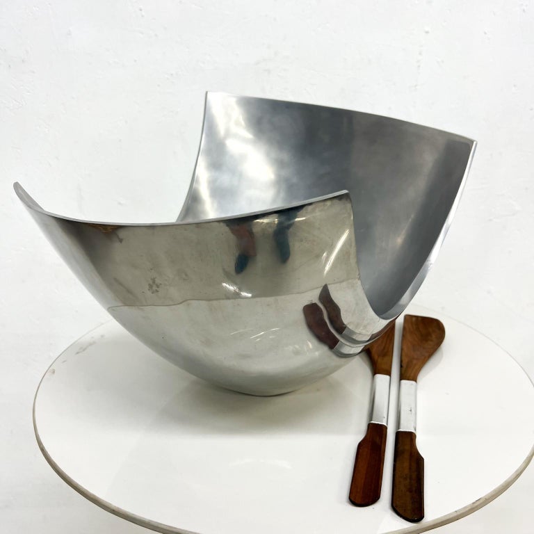 Late 20th Century 1980s Michael Lax Design Sculptural Modern Salad Bowl Set for Metaal For Sale