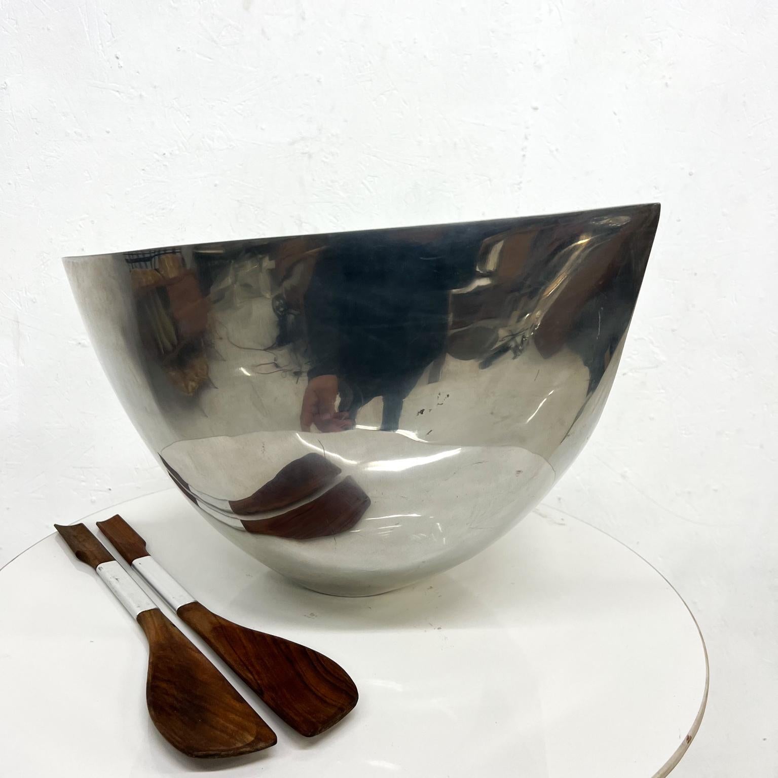 1980s Michael Lax Design Polished Bowl Serving Set for Metaal en vente 2