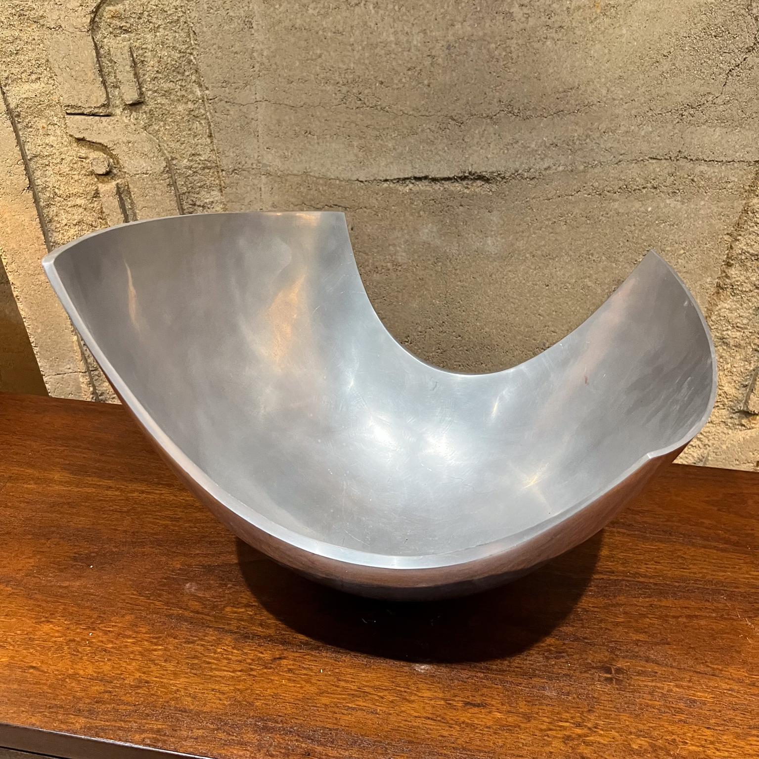Late 20th Century 1980s Michael Lax Design Sculptural Serving Bowl for Metaal For Sale