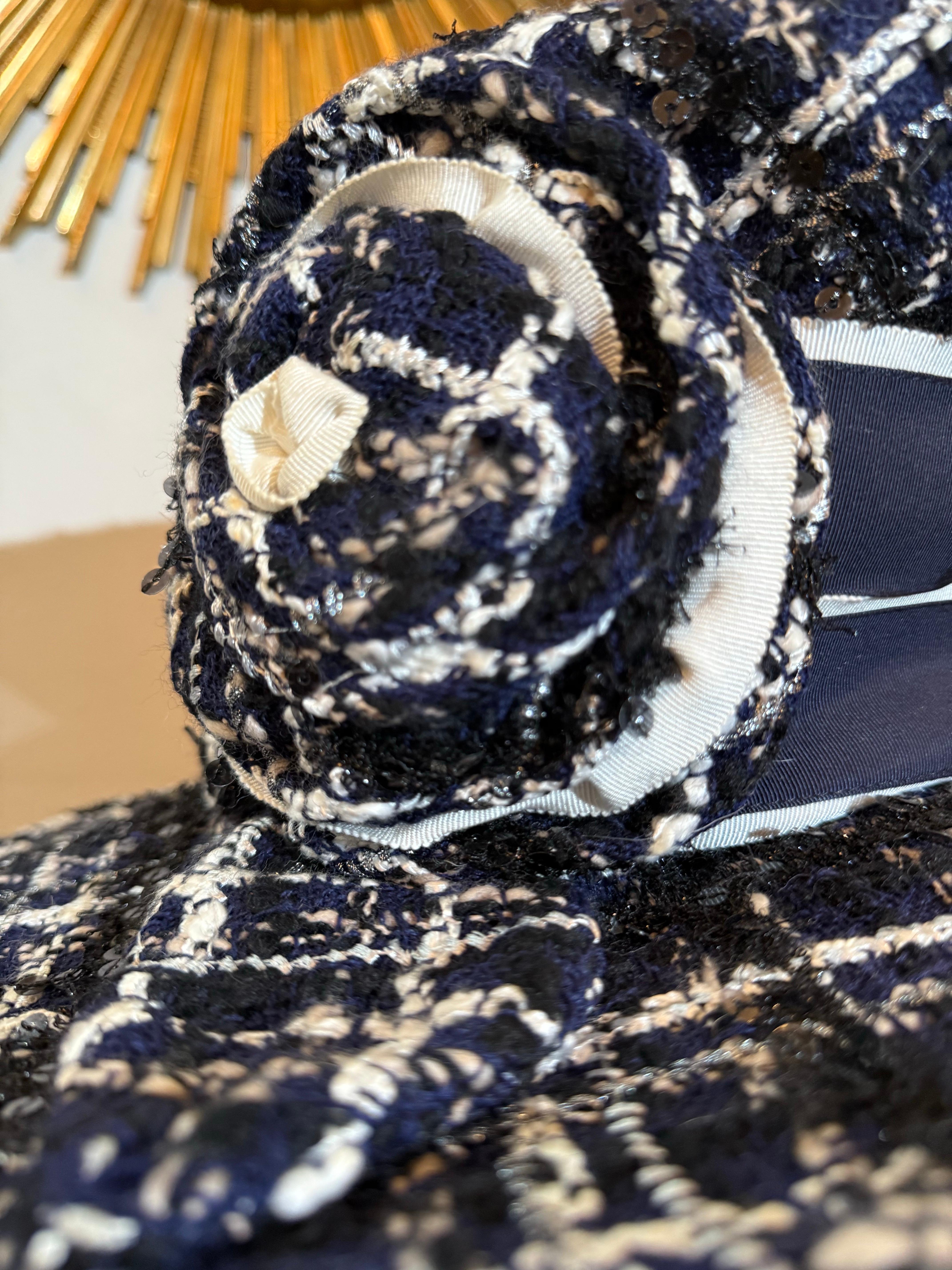 1980s Michel Modes Navy White & Black Chanel Tweed Boater-Style Hat w Camellia For Sale 7