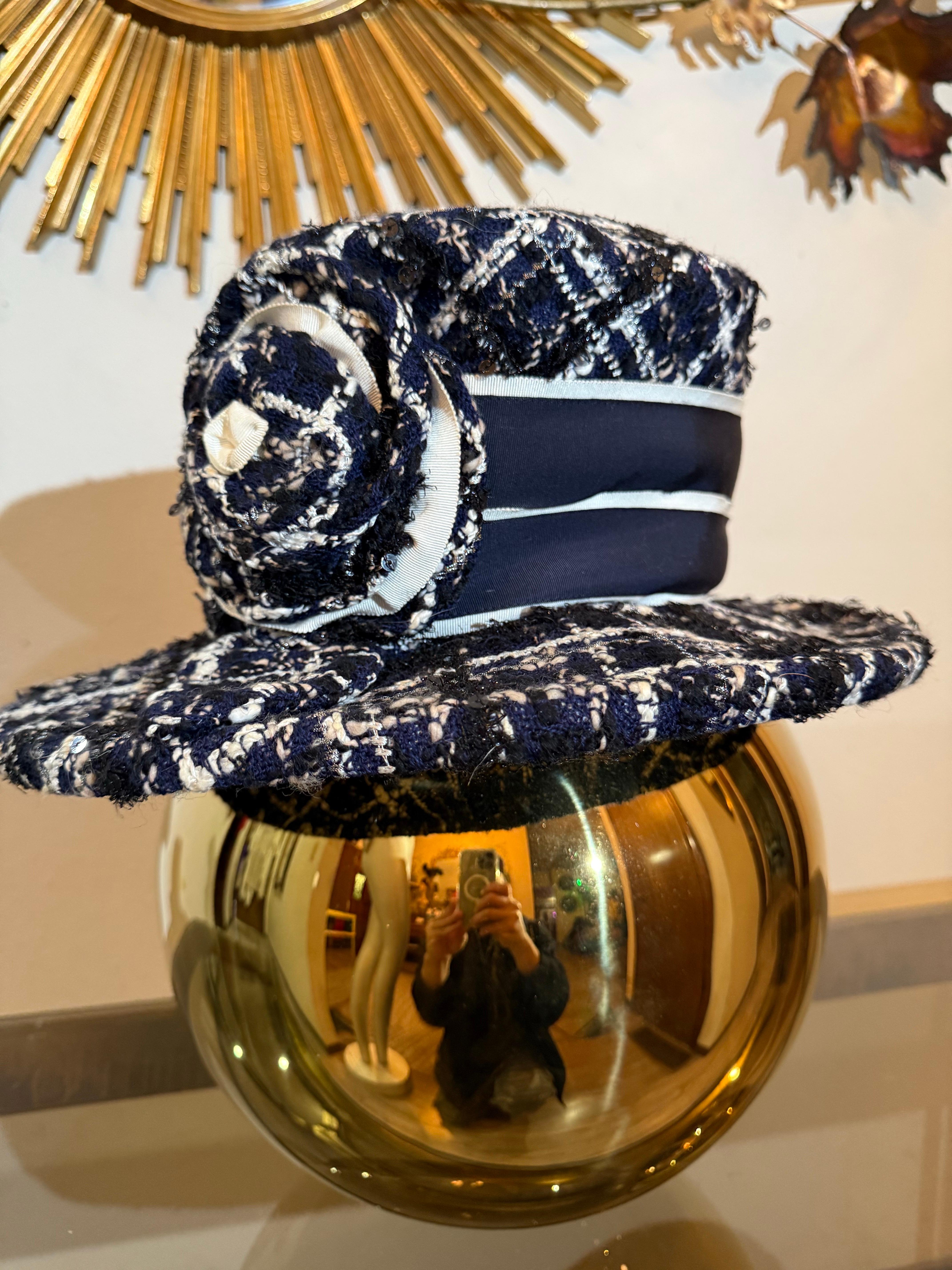 1980s Michel Modes Navy White & Black Chanel Tweed Boater-Style Hat w Camellia In Excellent Condition For Sale In Gresham, OR