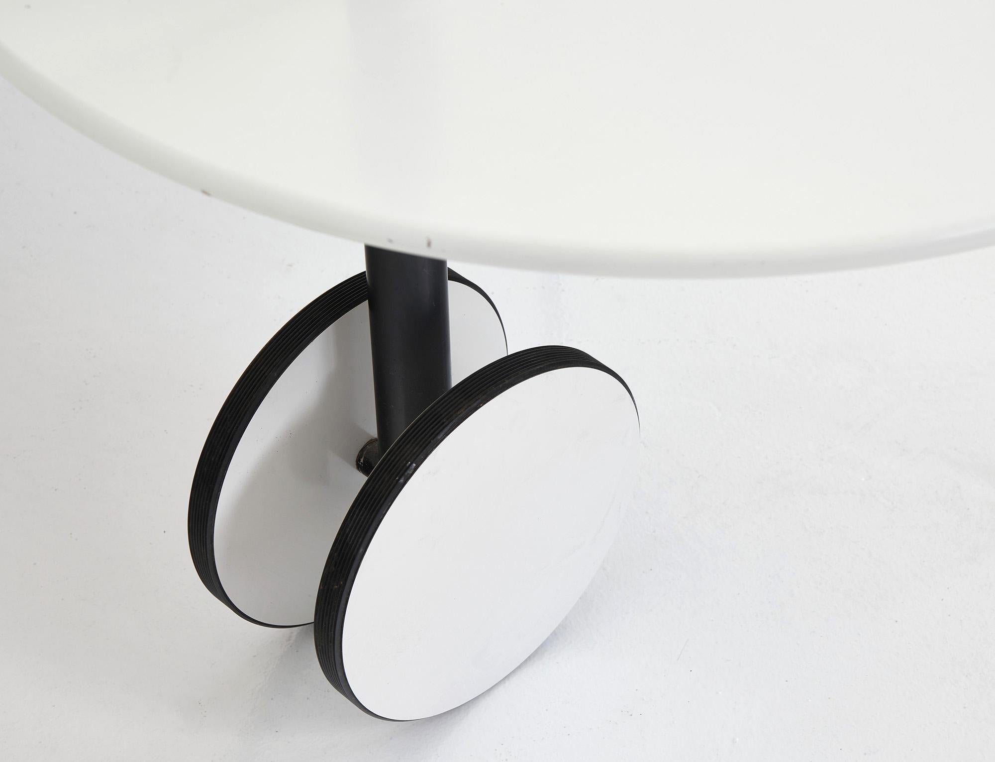 Table d'appoint Michele De Lucchi des années 1980 Bon état - En vente à Renens, CH
