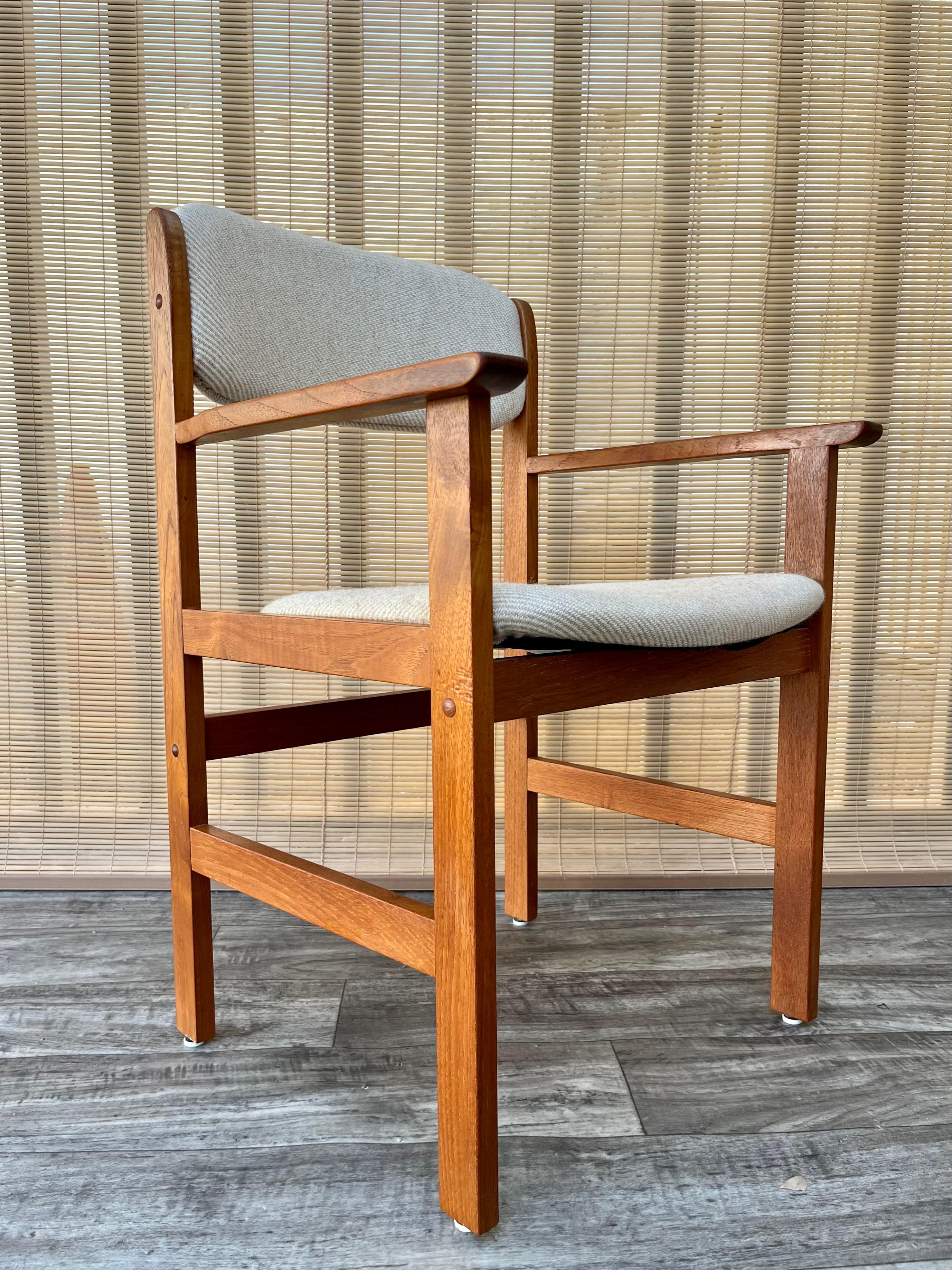 1980s Mid-Century Danish Modern Style Captain Chairs by Benny Linden Design. For Sale 3