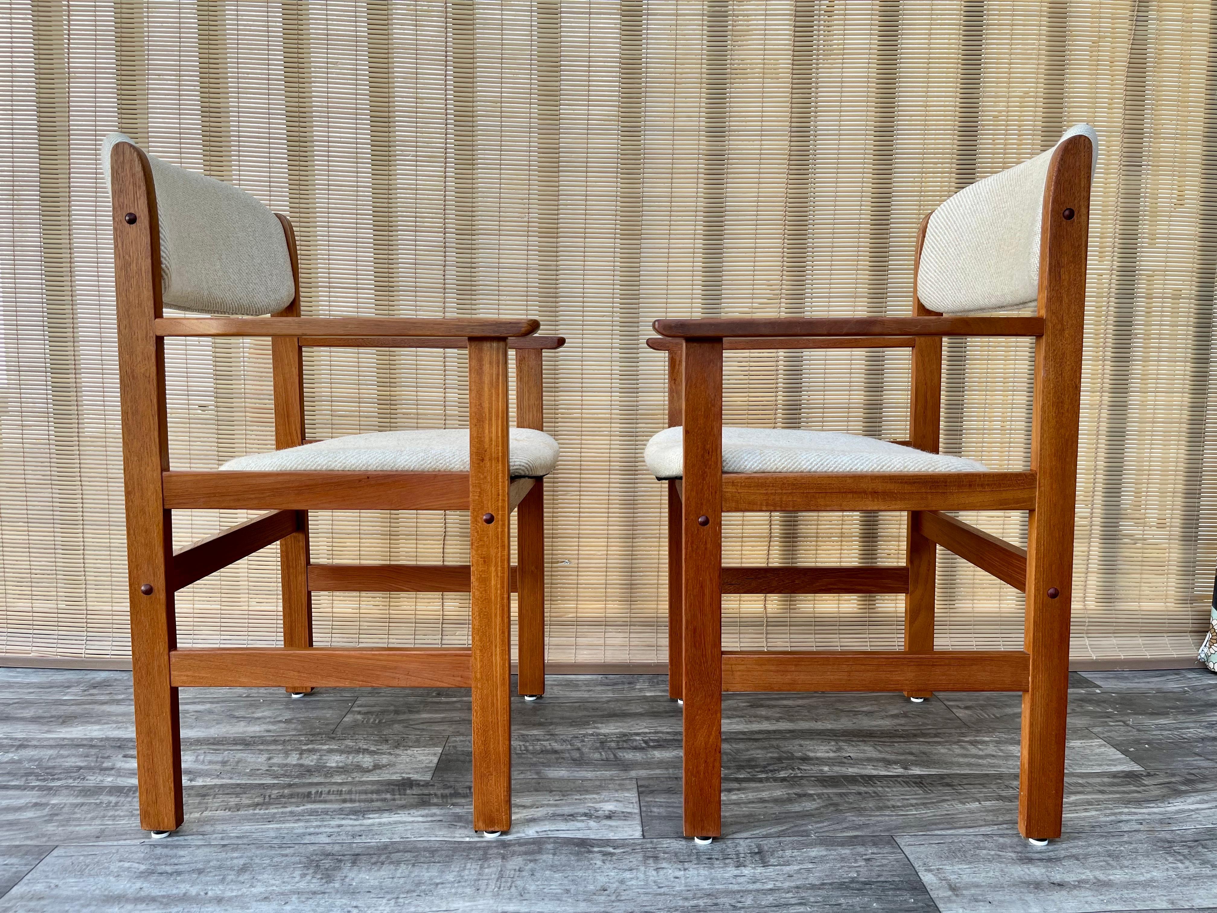 Late 20th Century 1980s Mid-Century Danish Modern Style Captain Chairs by Benny Linden Design. For Sale