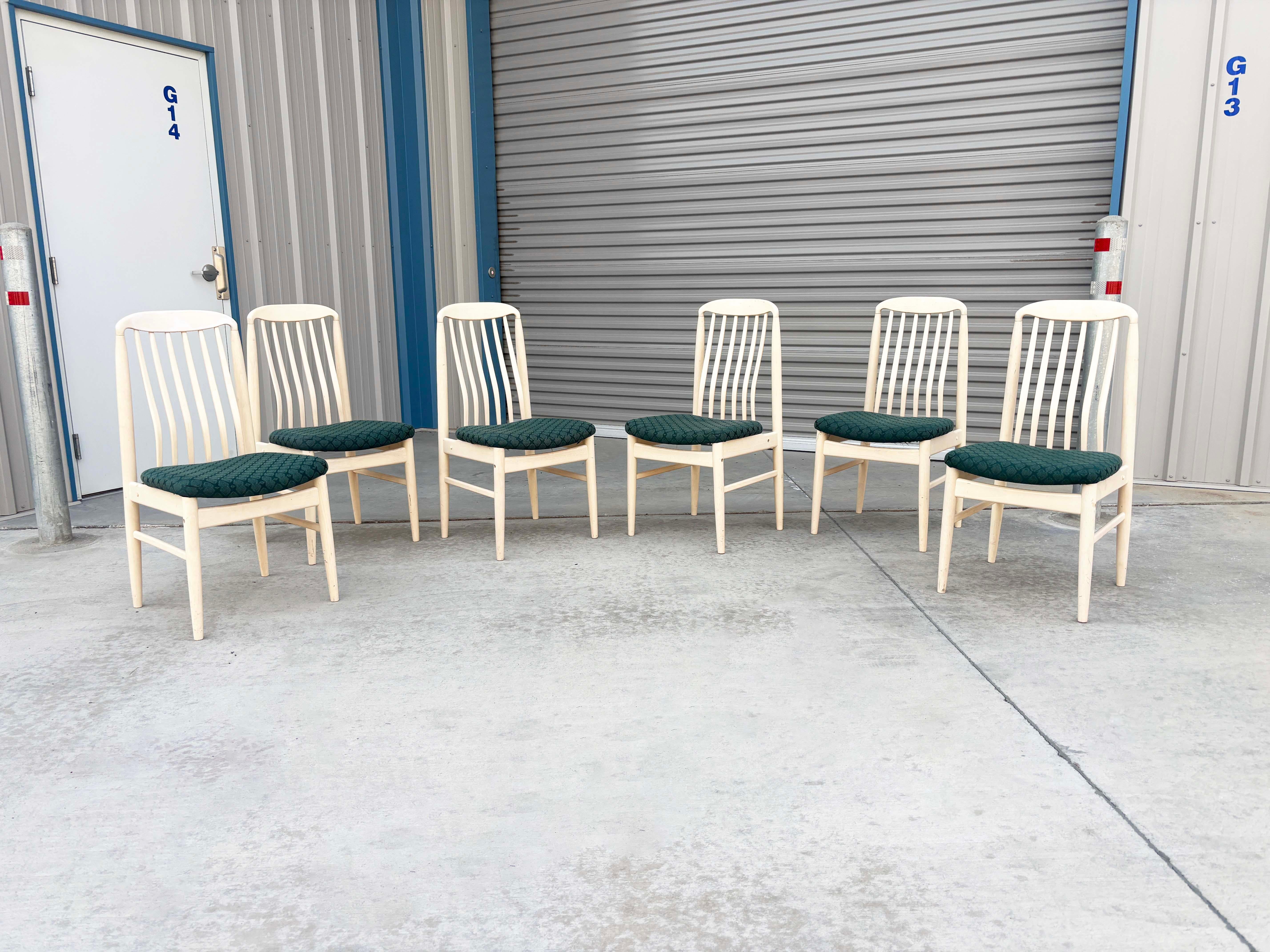 1980s Mid Century Dining Chairs In Good Condition For Sale In North Hollywood, CA