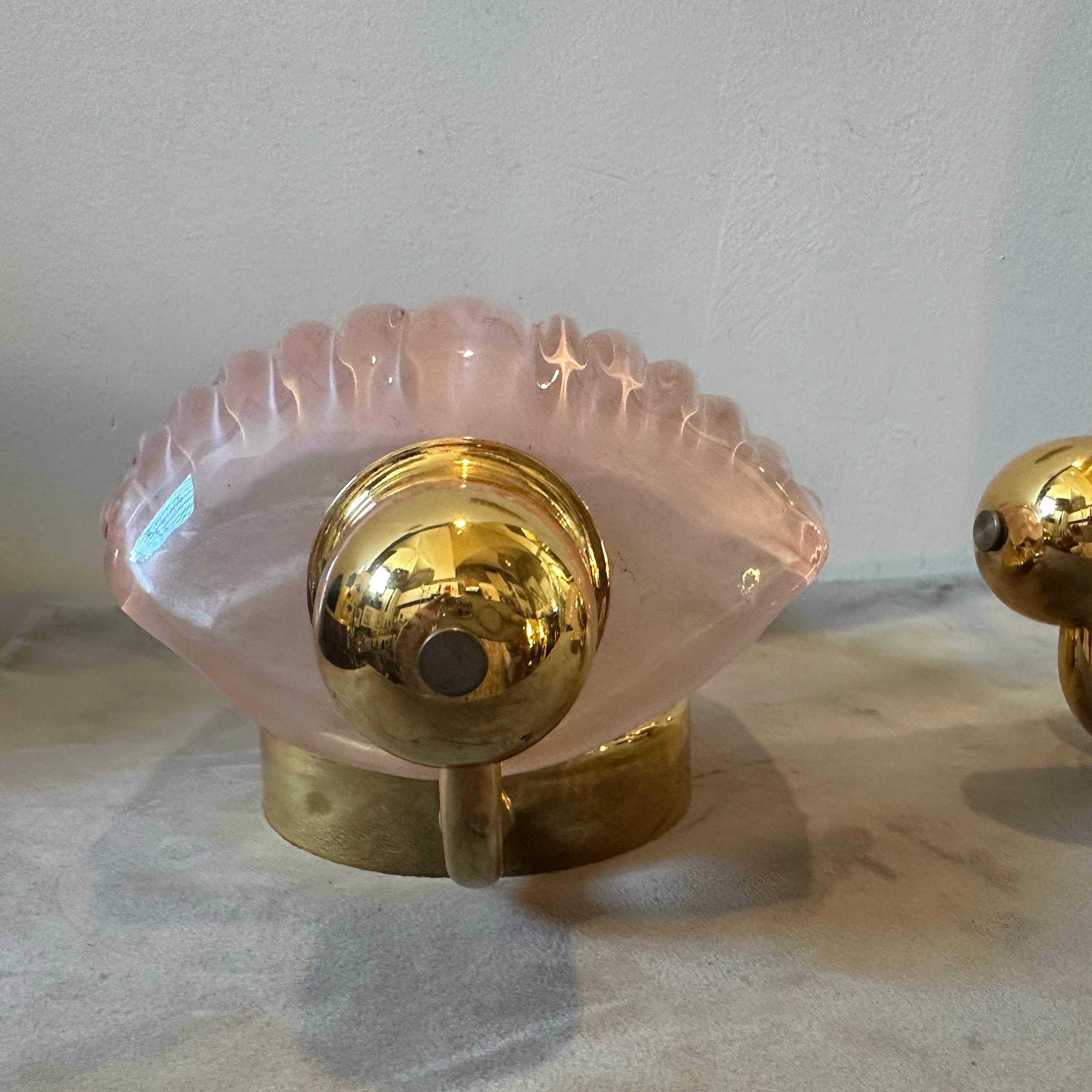 1980s Mid-century Modern Brass and Shell Shaped Pink Murano Glass Wall Sconces 4