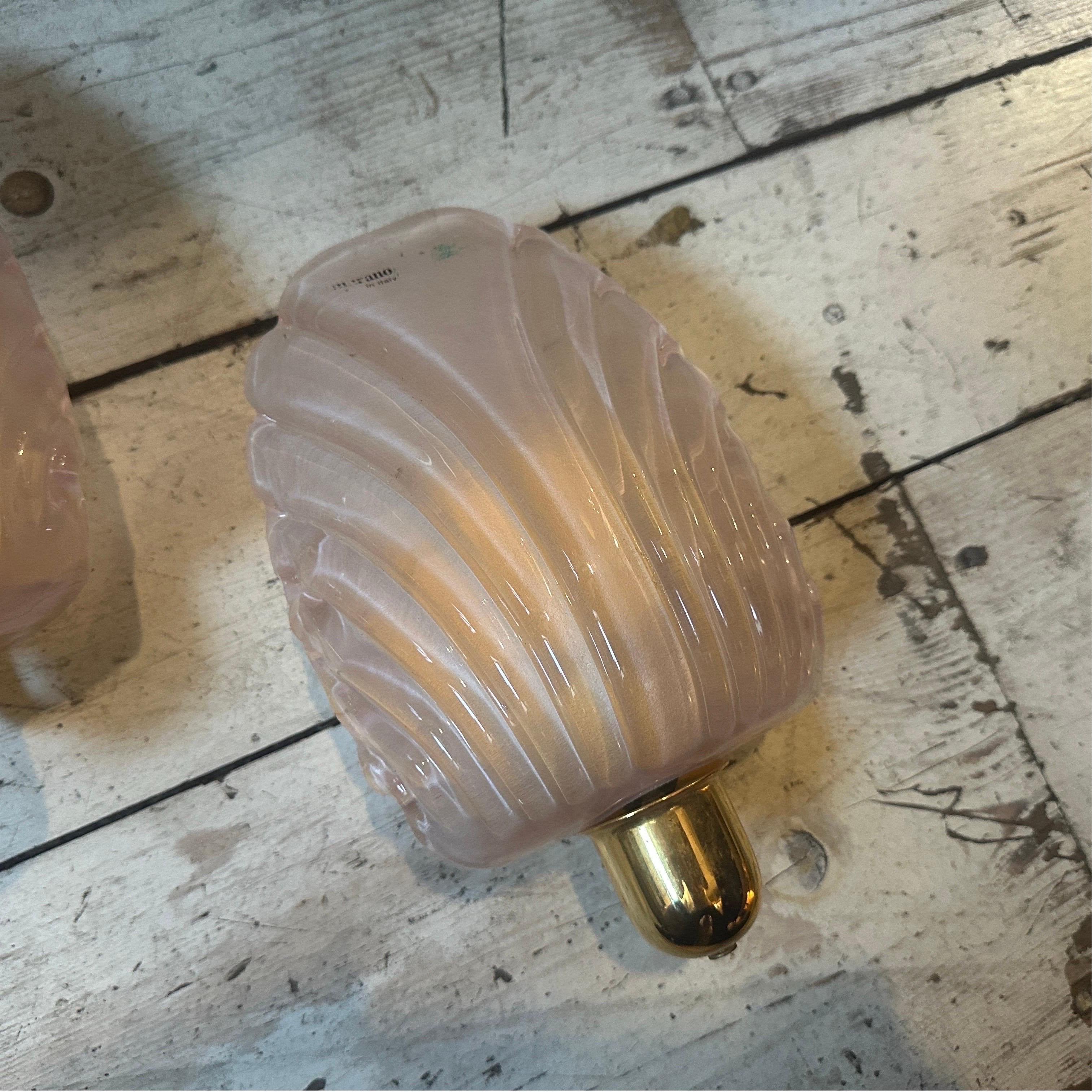 1980s Mid-century Modern Brass and Shell Shaped Pink Murano Glass Wall Sconces 1
