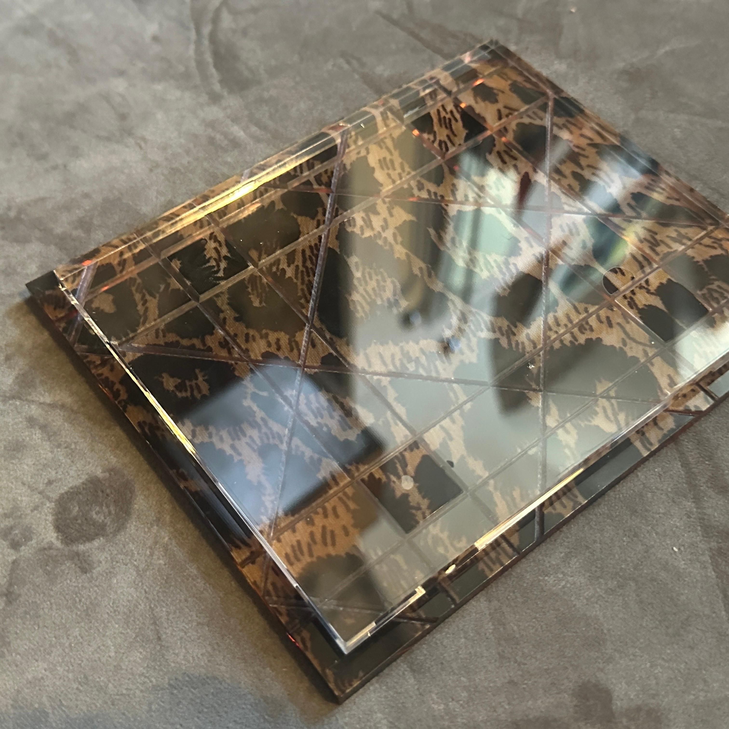 1980 Mid-Century Modern Faux Leopard Lucite Luxury Box Signed Dior Home en vente 7