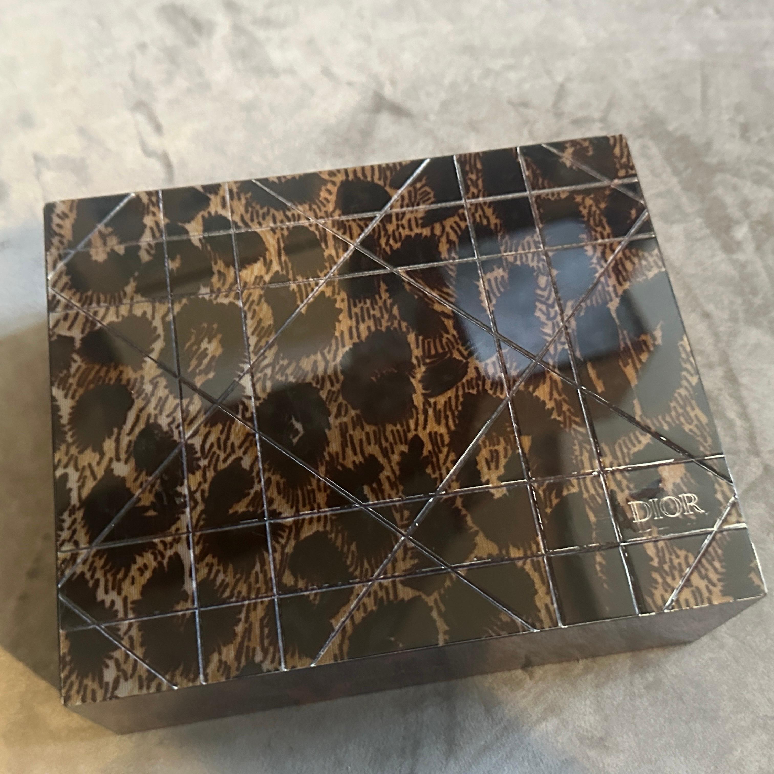 1980 Mid-Century Modern Faux Leopard Lucite Luxury Box Signed Dior Home en vente 4