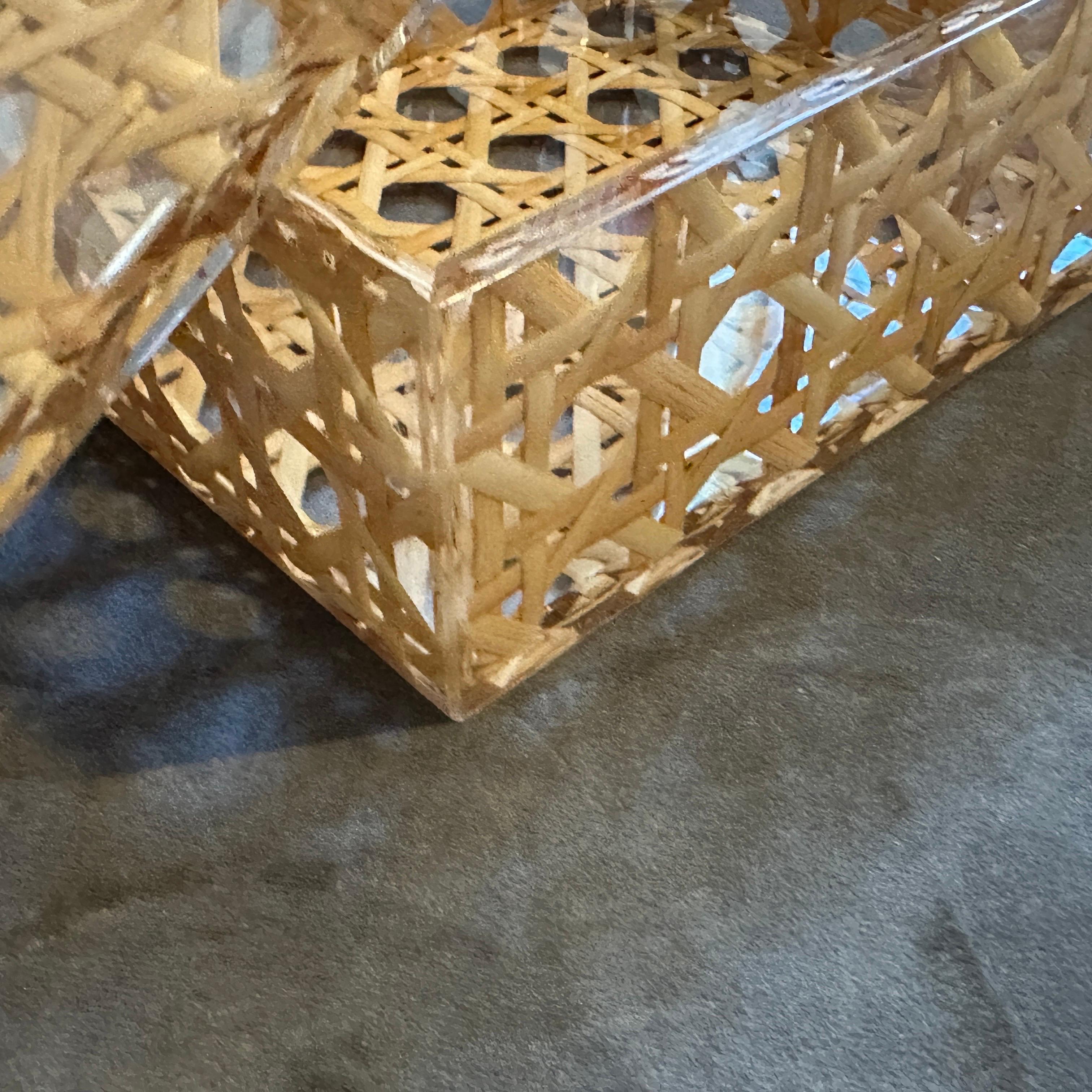 Francese Scatola di lusso in plexiglass e paglia di Vienna della metà del secolo scorso di Dior Home in vendita