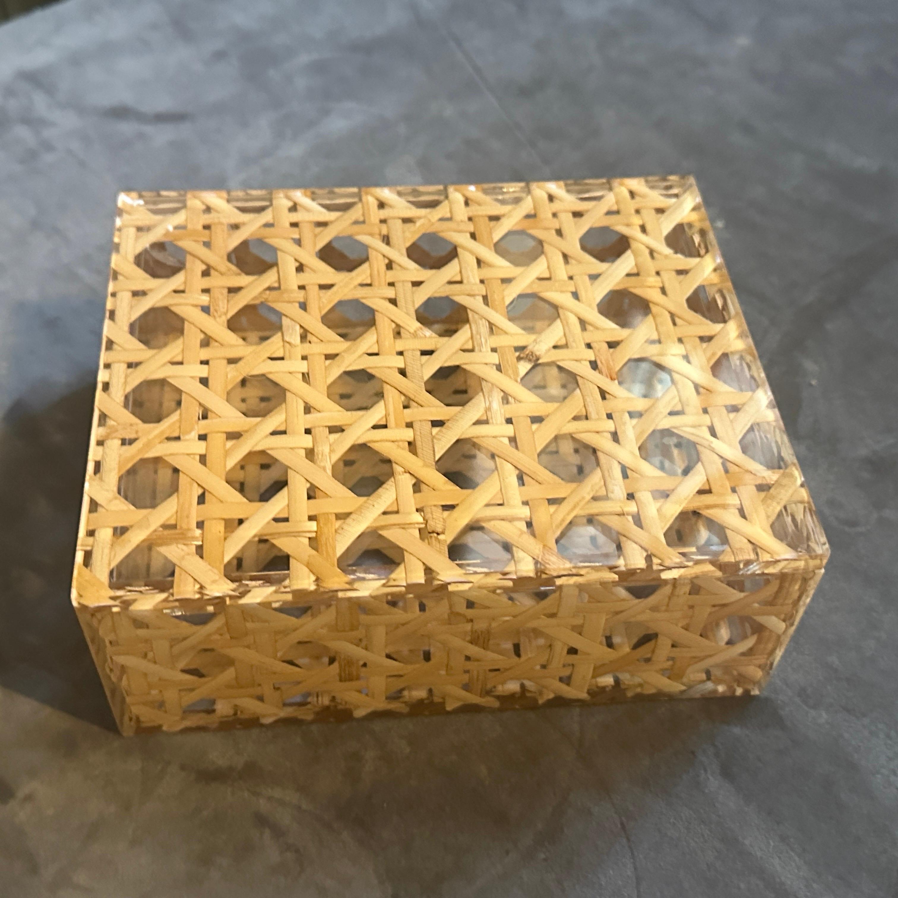 Scatola di lusso in plexiglass e paglia di Vienna della metà del secolo scorso di Dior Home In condizioni ottime in vendita a Aci Castello, IT