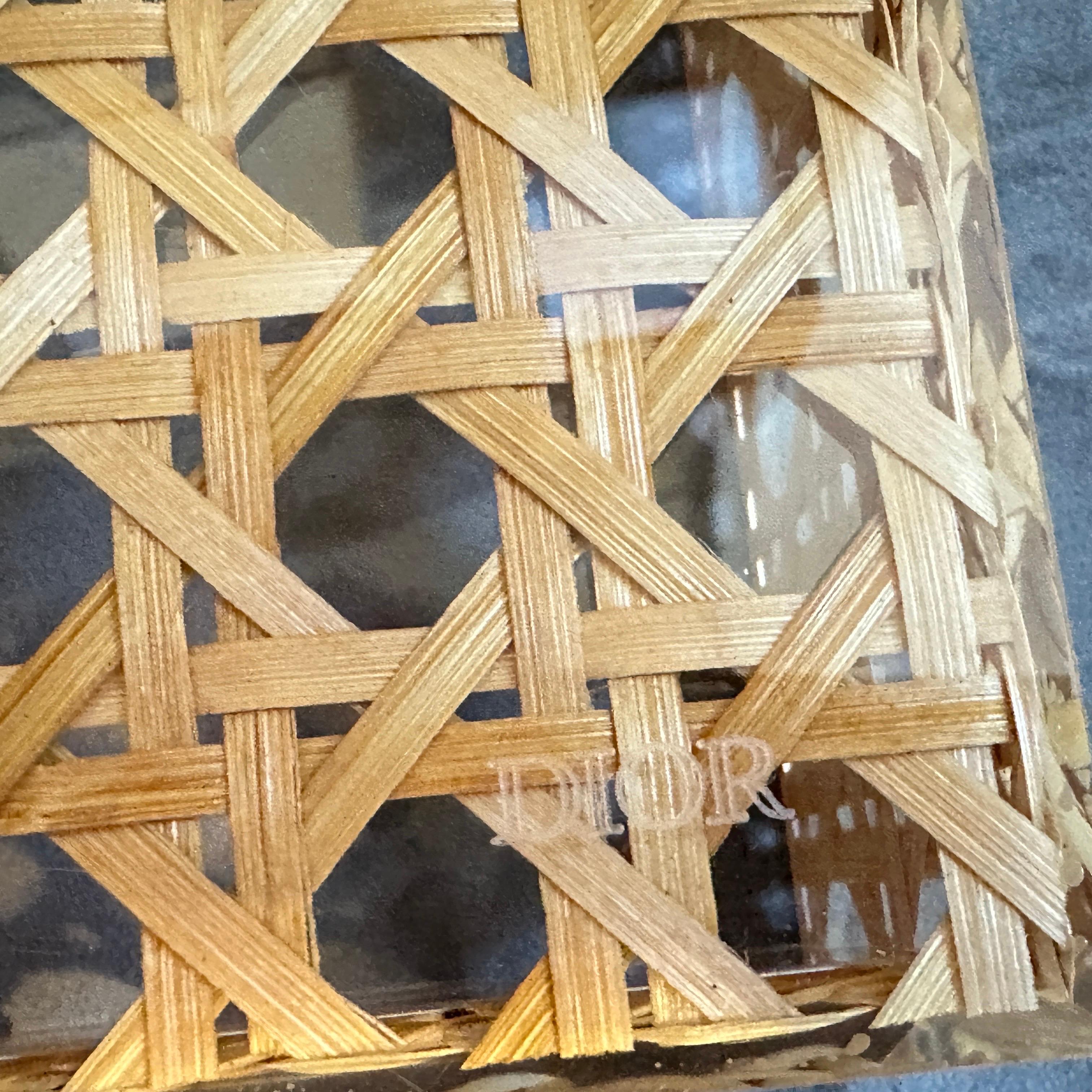 Vimini Scatola di lusso in plexiglass e paglia di Vienna della metà del secolo scorso di Dior Home in vendita