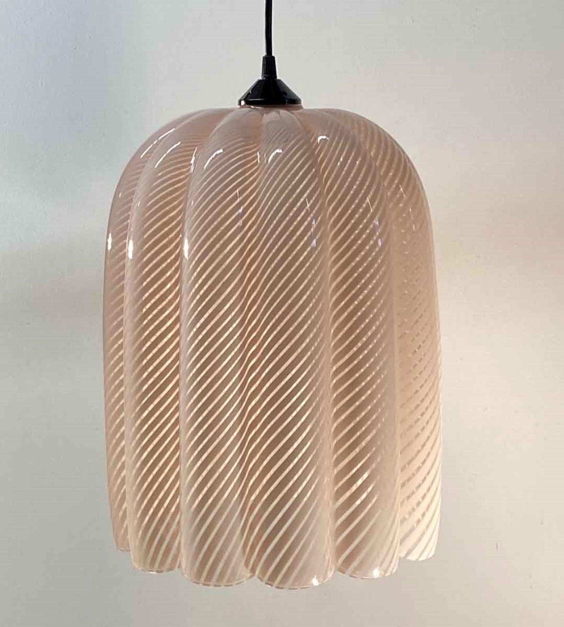 1980s Mid-Modern Modern Candy Cane Pink Italian Murano Glass Pendant Light 3
