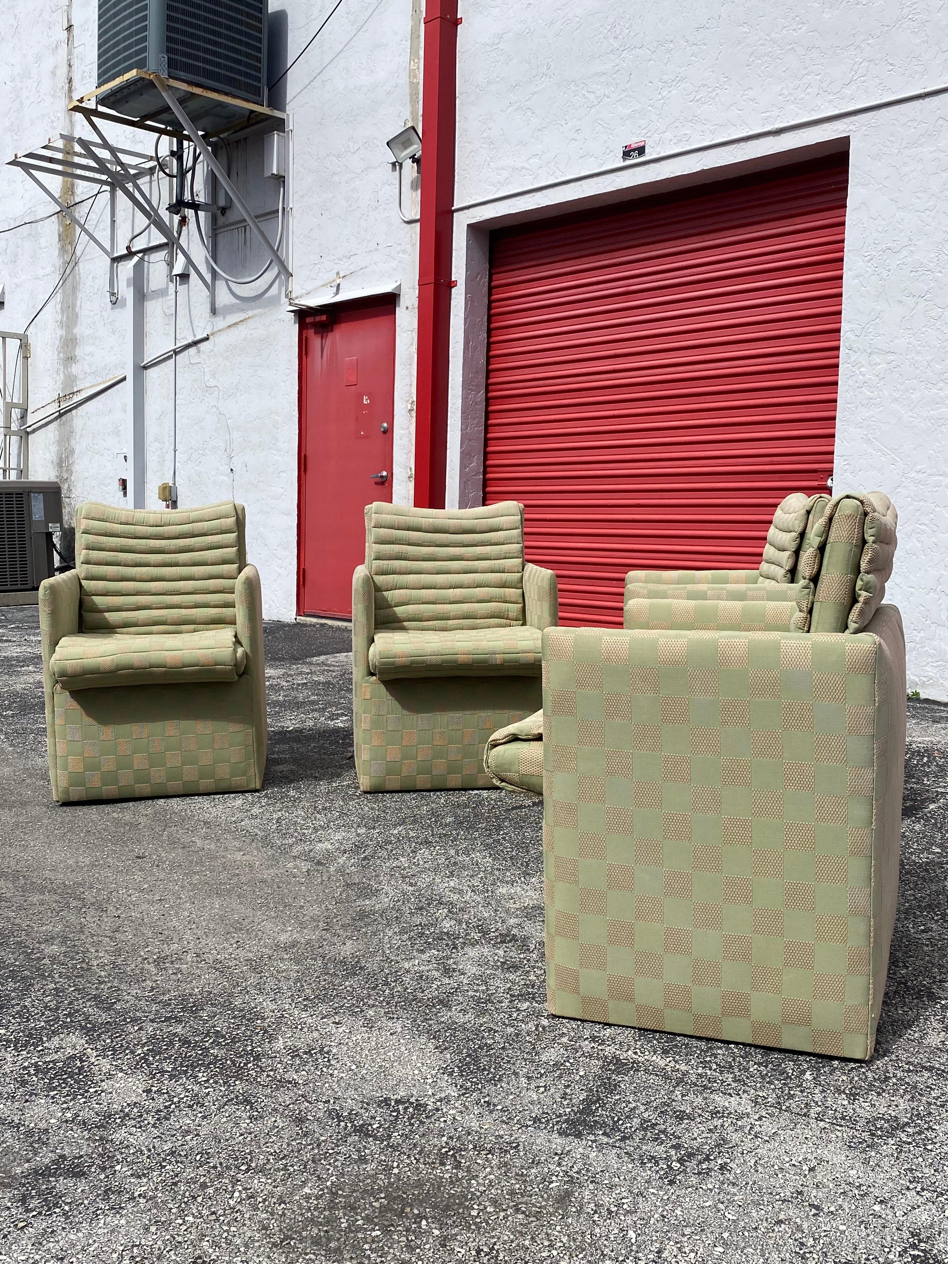 1980s Arm Dining Chairs on Castors by Preview Set of 4 In Excellent Condition For Sale In Fort Lauderdale, FL