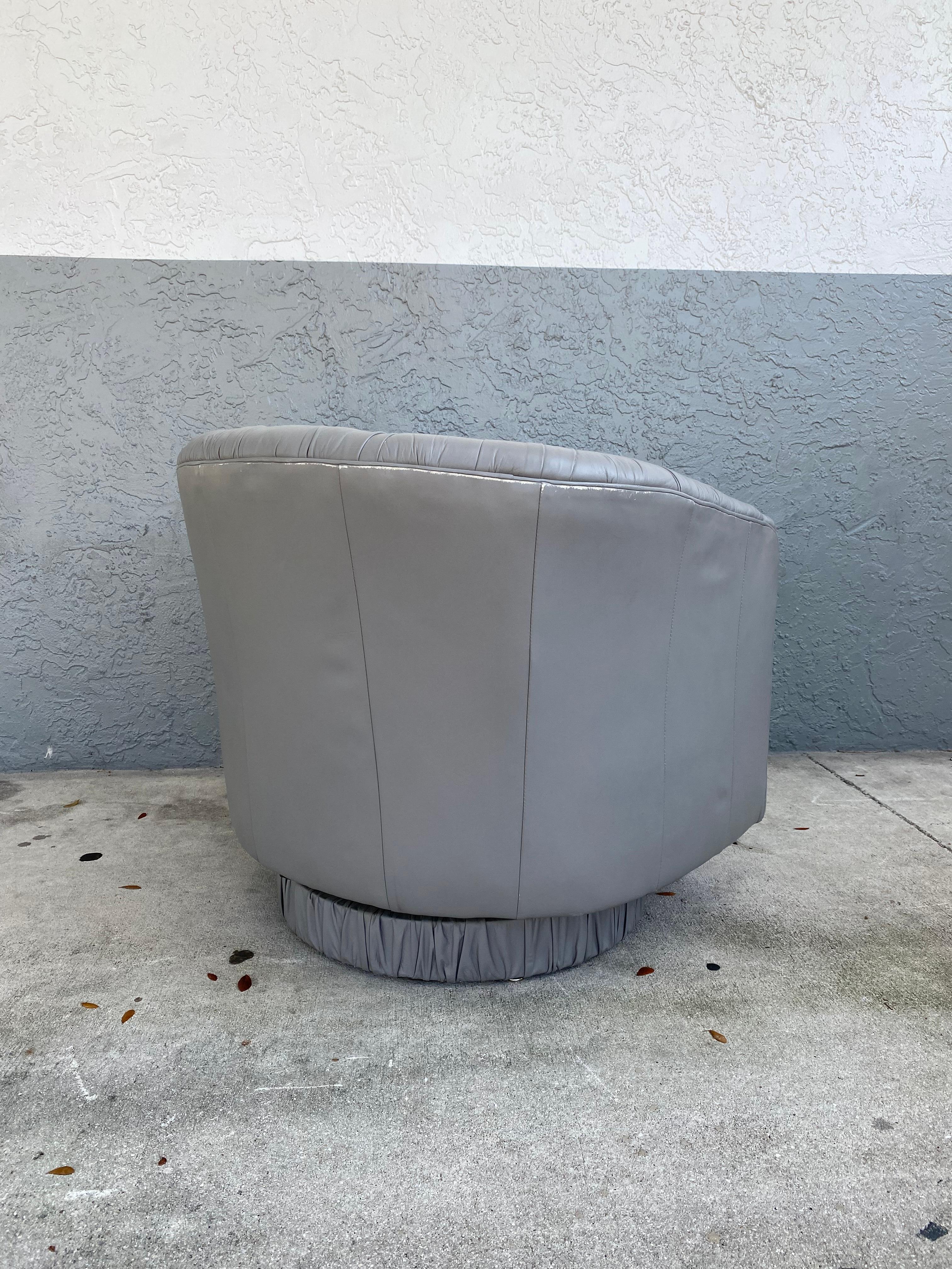 Post-Modern 1980s Milo Baughman Pleaded Gray Barrel Swivel Chair For Sale
