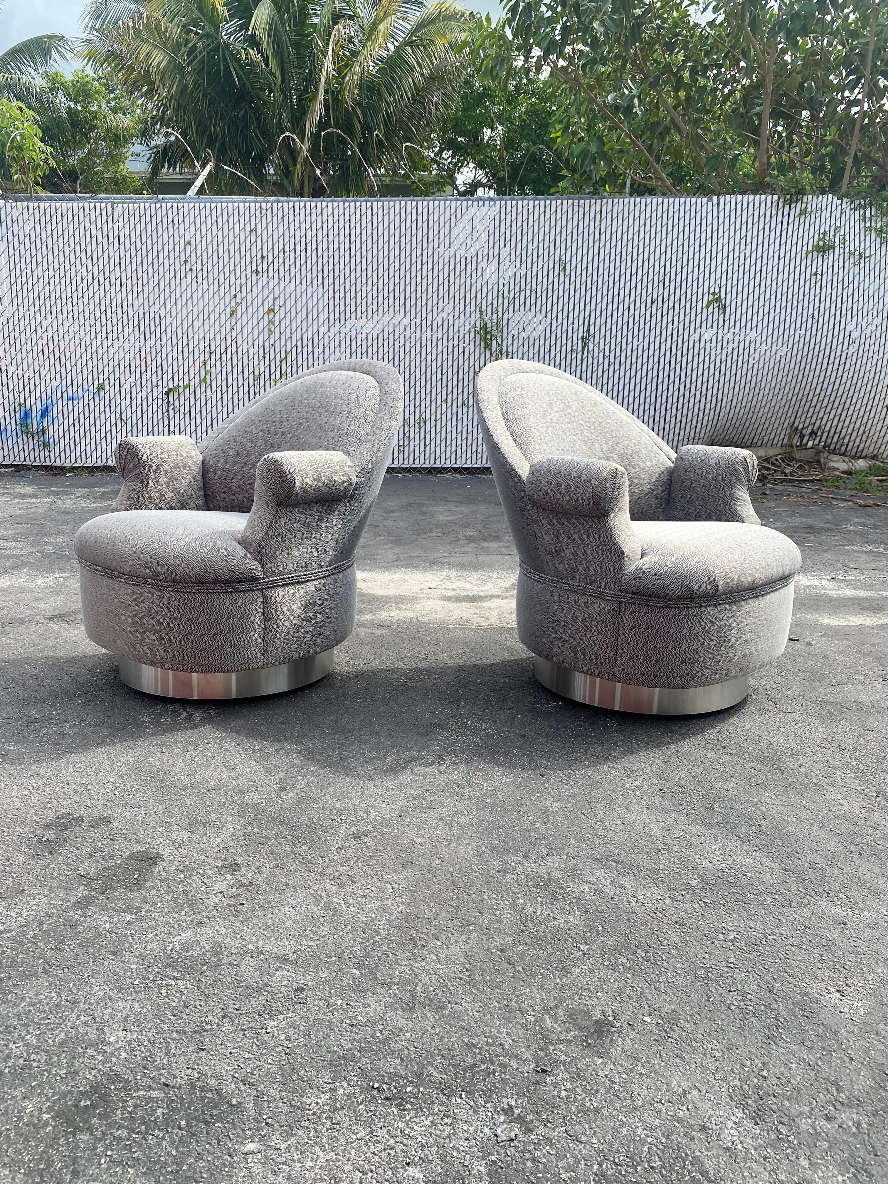 Post-Modern 1980s Milo Baughman Rolling Swivel Chairs, Set of 2 For Sale