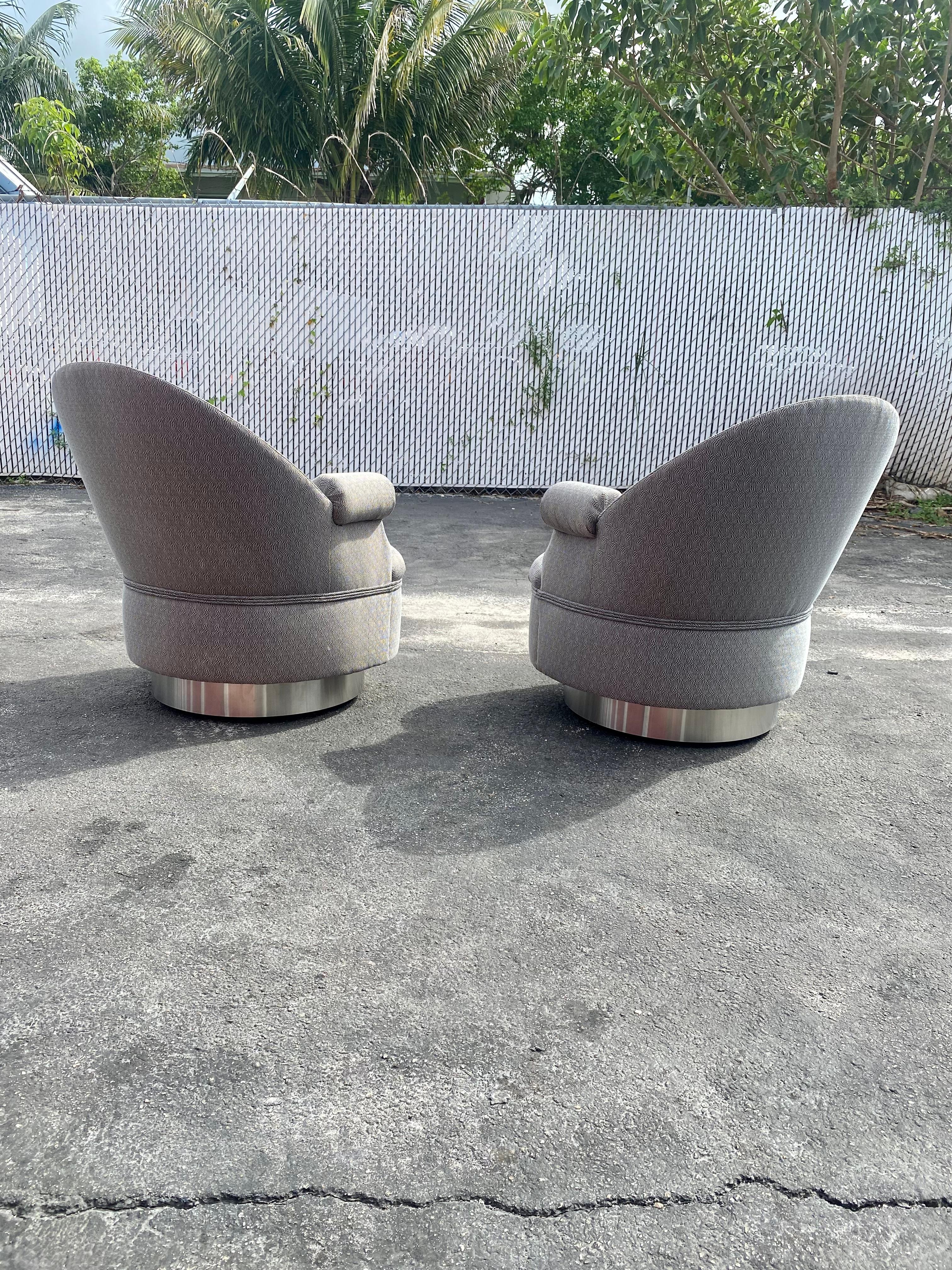 Upholstery 1980s Milo Baughman Rolling Swivel Chairs, Set of 2 For Sale