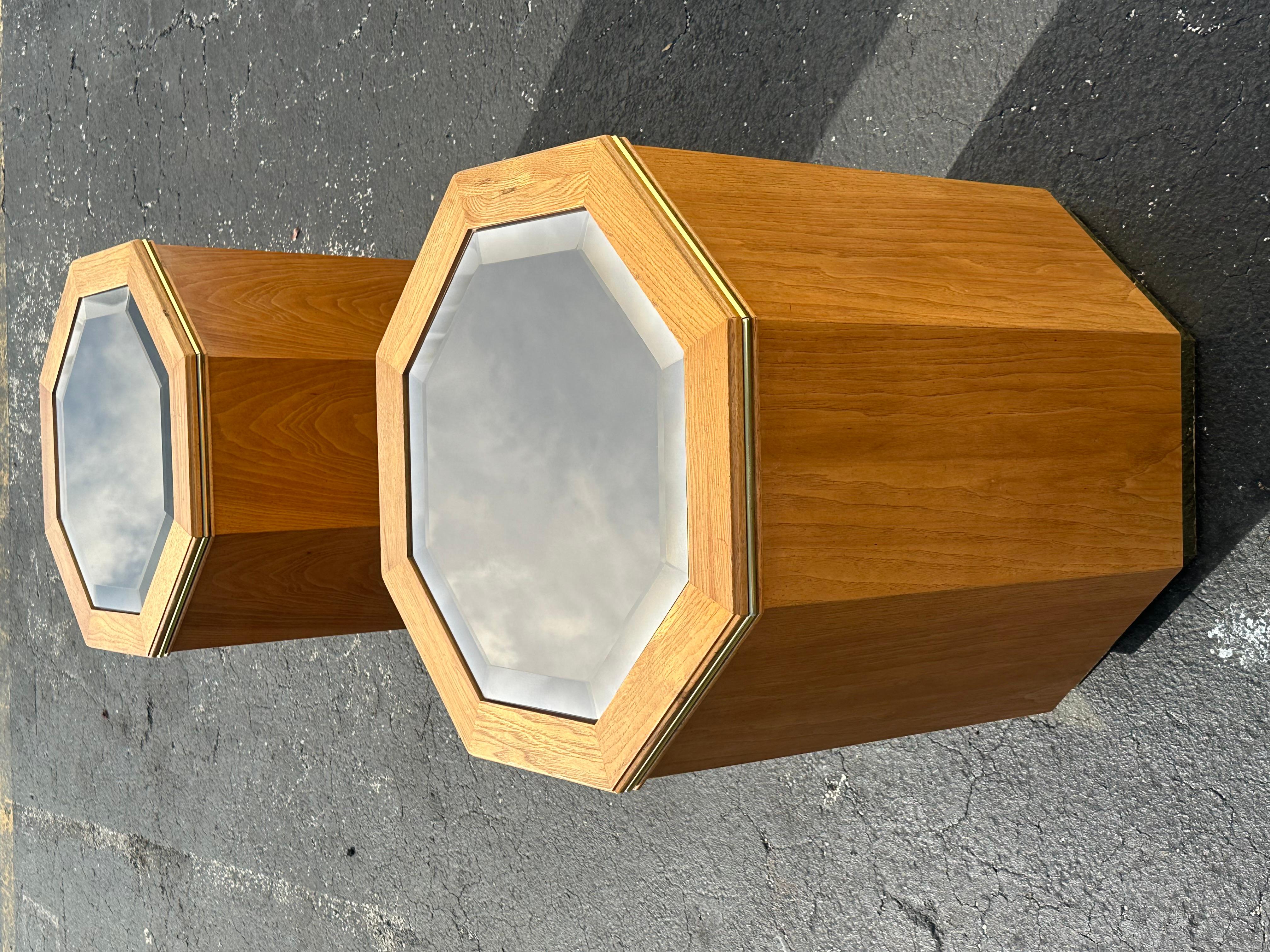 1980s Milo Buaghman Hexagonal Mirrored Pedestal End Tables, Set of 2 For Sale 1
