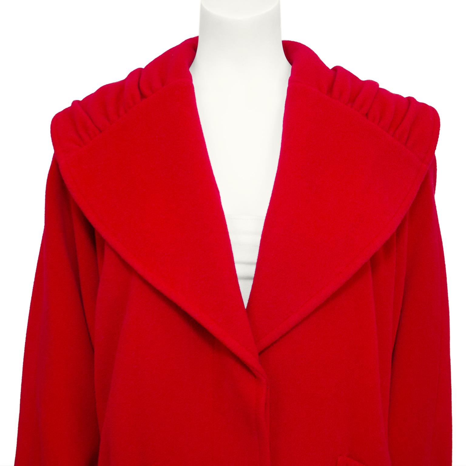 1980er Miss V Valentino Swing-Mantel aus roter Wolle  im Zustand „Gut“ im Angebot in Toronto, Ontario