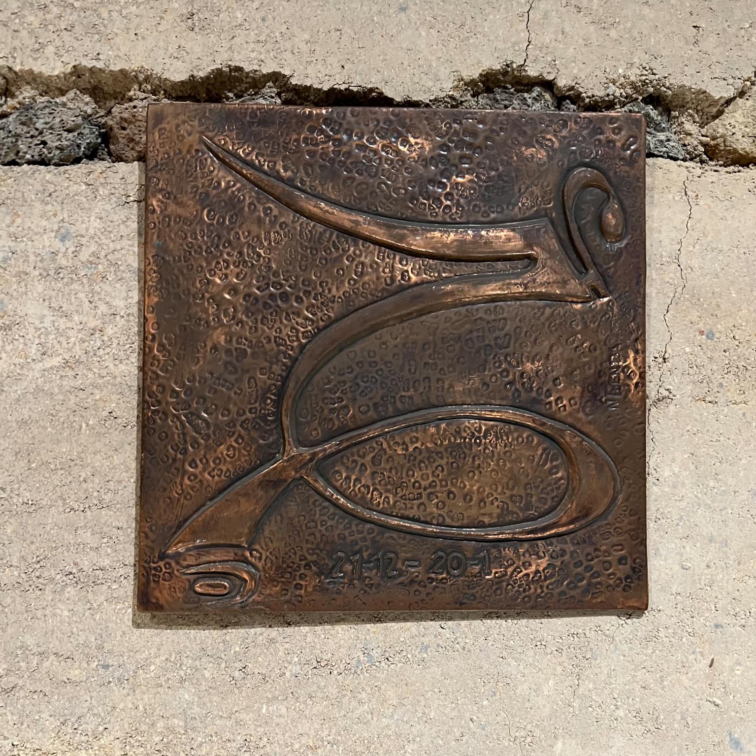 Moderno Metal Art astratto degli anni '80 con smalto di rame martellato firmato